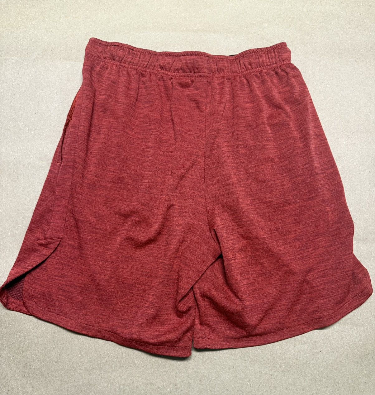 Nike Nike DriFit Basketball Workout Shorts Red size L Large Rare! Size US 36 / EU 52 - 2 Thumbnail