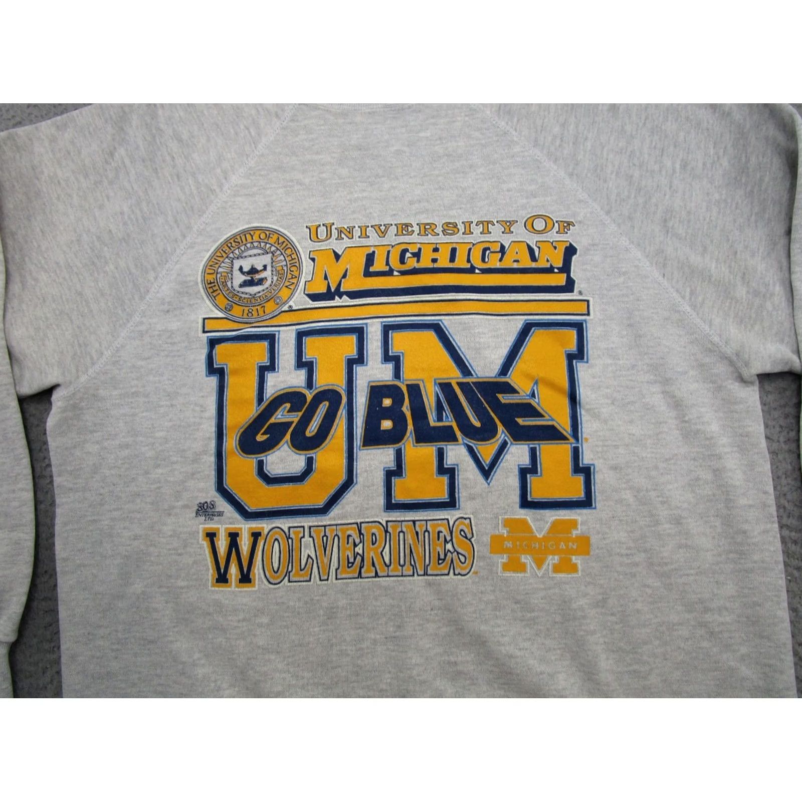 Tultex VTG 90s University of Michigan Wolverines Raglan Sleeve Sweatshirt XL Multicolor Men Hoodie Pullover Distressed 90s Theme Varsity Thrash Size US XL / EU 56 / 4 - 2 Thumbnail