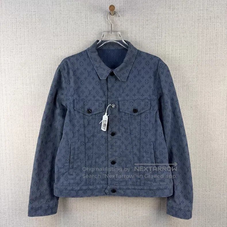 Louis Vuitton Louis Vuitton Logo full-print single-breasted casual long- Size US L / EU 52-54 / 3 - 1 Thumbnail