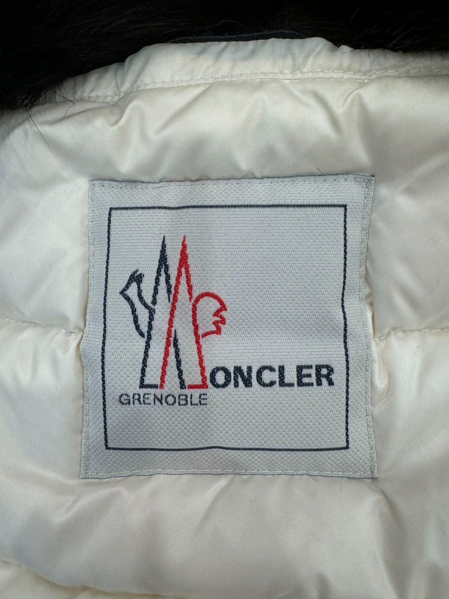 Moncler Moncler Black and White Color Block Furry Down Jacket Size M / US 6-8 / IT 42-44 - 7 Thumbnail