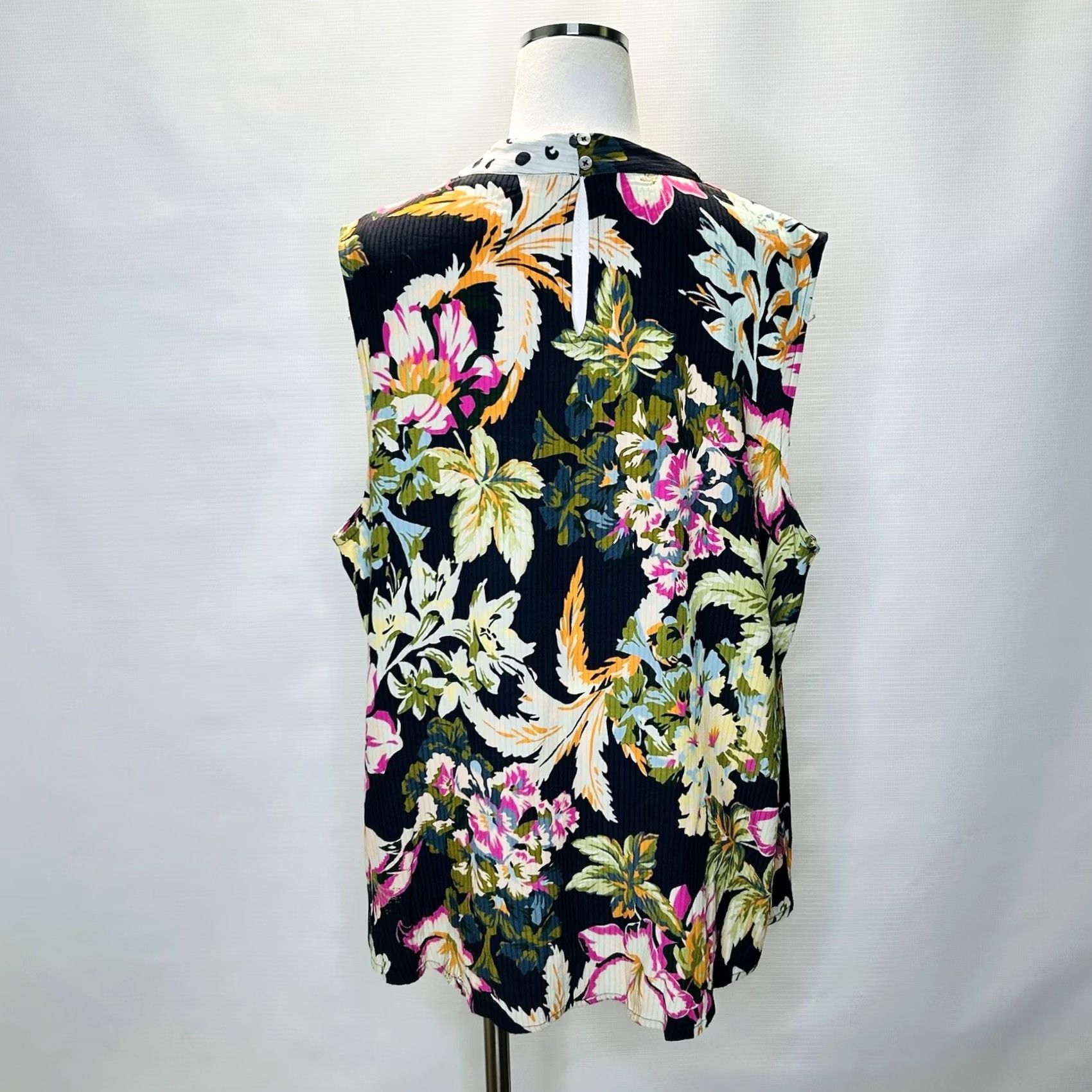 Soft Surroundings Soft Surroundings Flor De Pluma Blouse Top Sleeveless Floral Drape Tank Size 1X Multicolor Women Size XL / US 12-14 / IT 48-50 - 4 Thumbnail