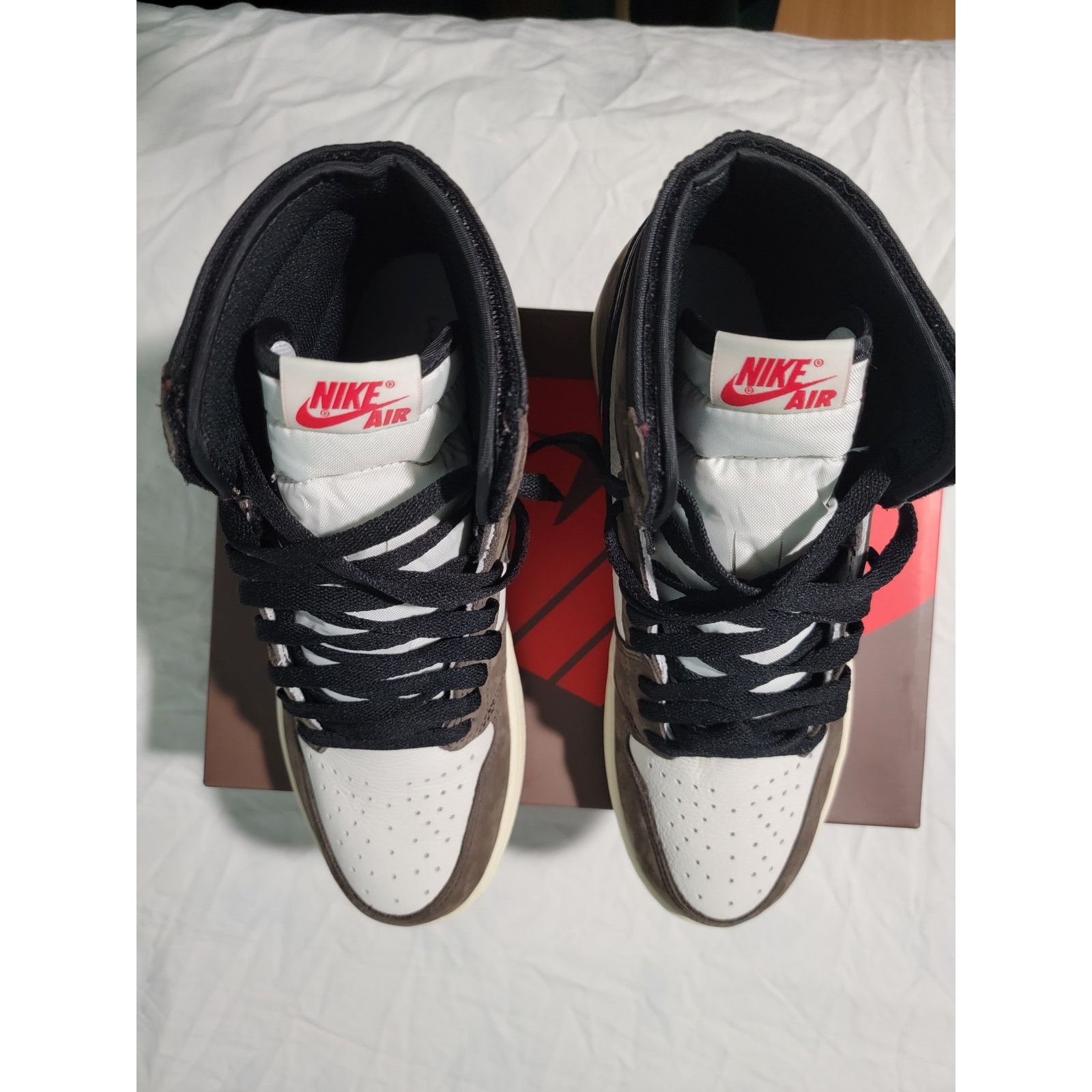 Nike Nike Travis Scott Air Jordan 1 High Mocha Brown Cactus Jack Size US 9.5 / EU 42-43 - 10 Thumbnail