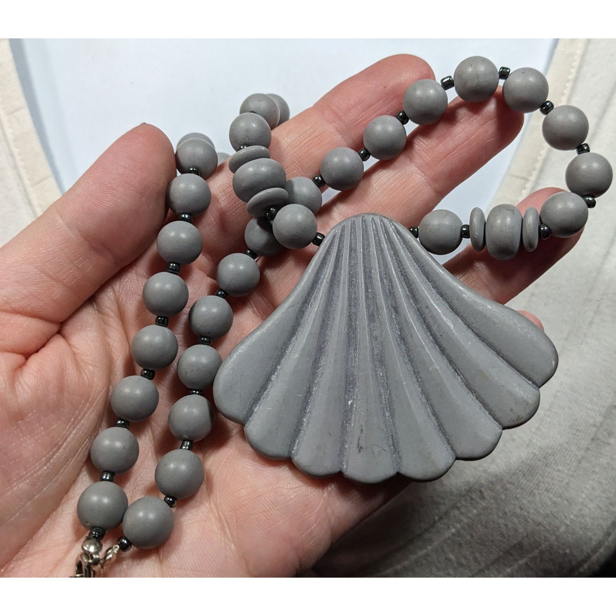 Other Vintage Greys Mermaidcore Beaded Pendant Necklace Size ONE SIZE - 6 Thumbnail