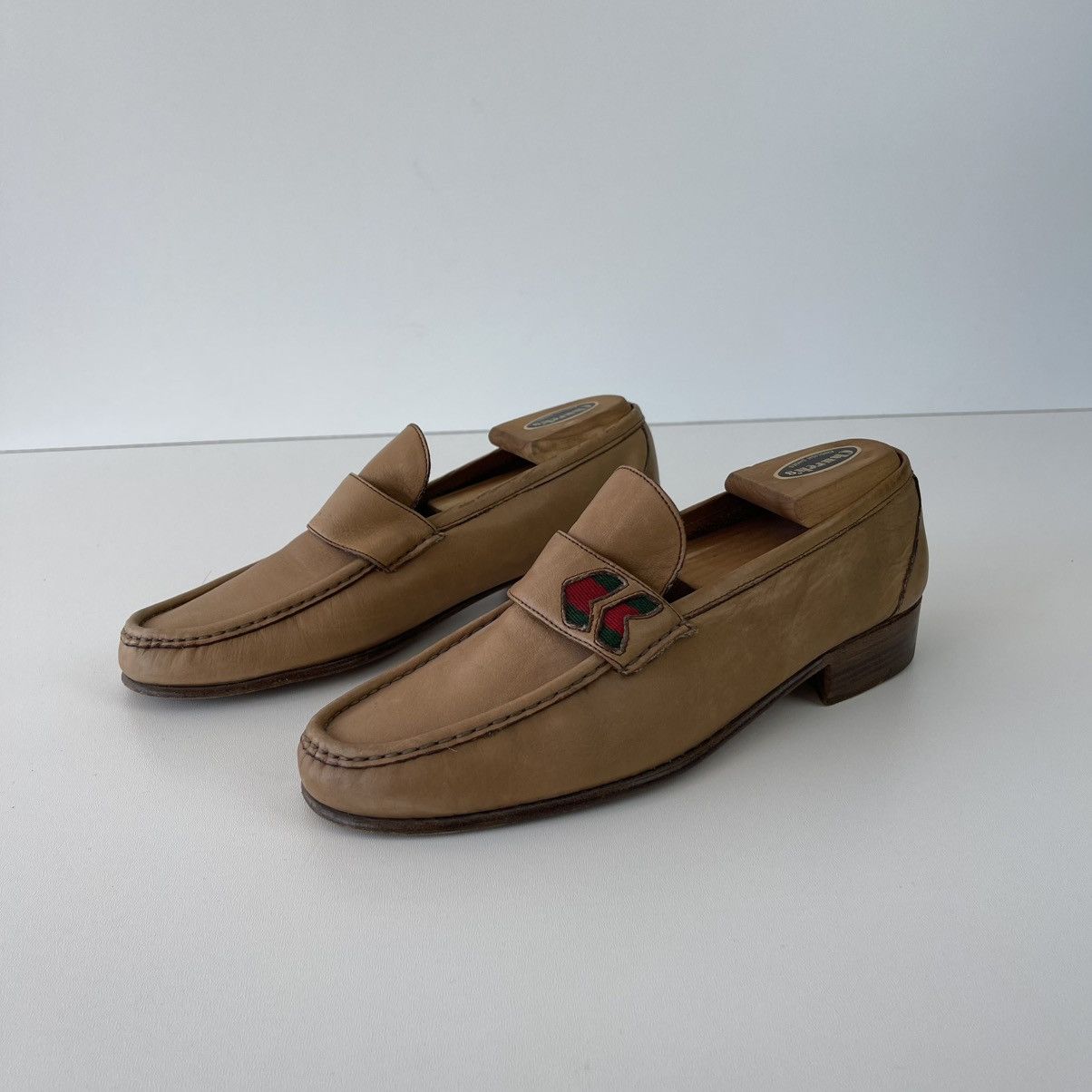 Gucci Gucci Leather Loafers Logo Vintage 80’s-90’s Shoes Beige Size US 7.5 / EU 40-41 - 1 Thumbnail