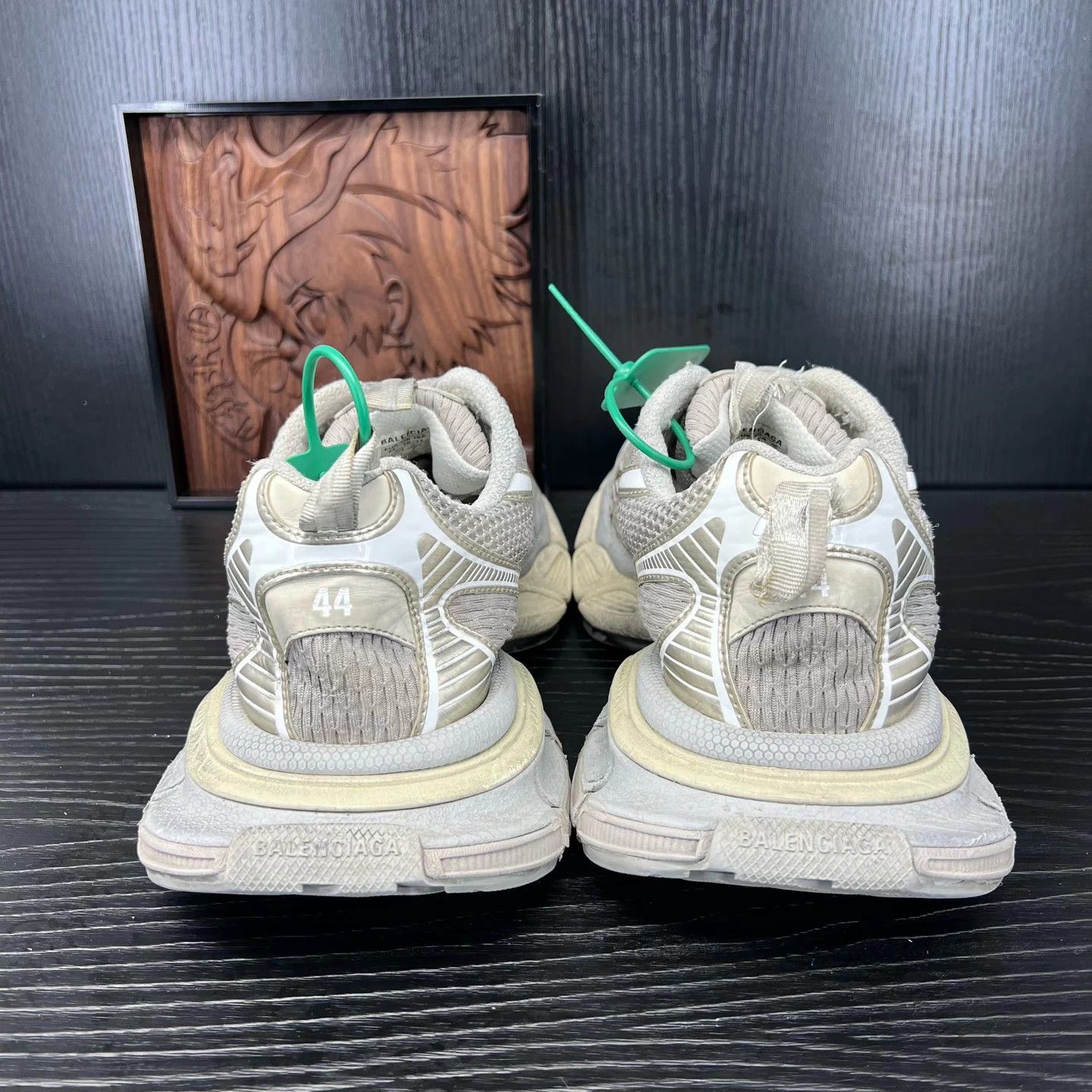 Balenciaga Balenciaga 3xl Light Beige 44 Size US 11 / EU 44 - 6 Thumbnail