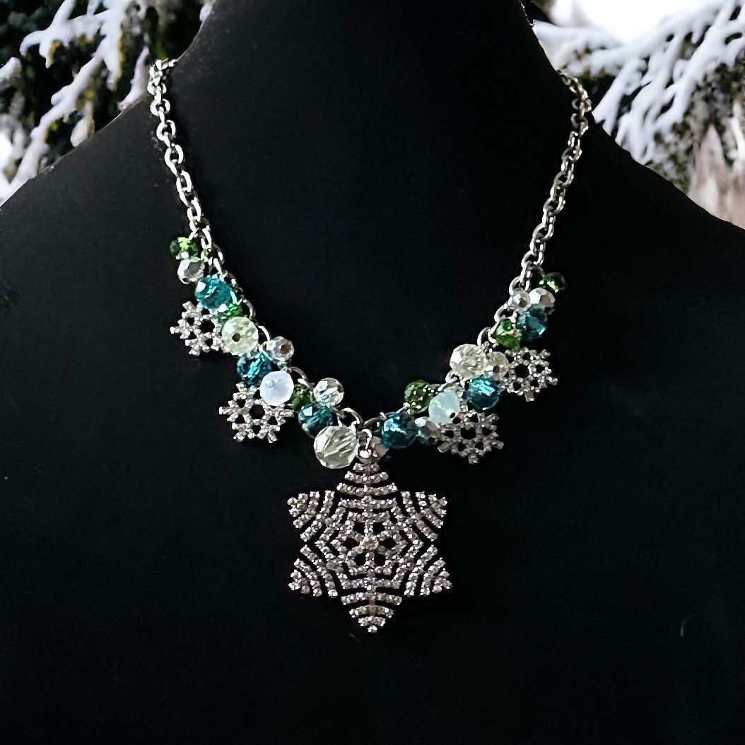 Other Snowflake charm statement necklace Size ONE SIZE - 1 Thumbnail