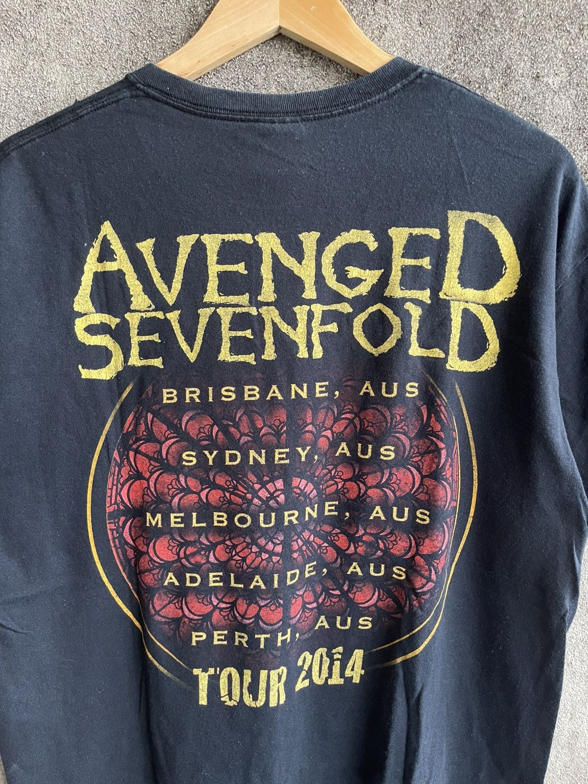 Band Tees Vintage Y2k💢AVENGED SEVENFOLD💢HELL TO THE KING Albums Tee Size US L / EU 52-54 / 3 - 10 Thumbnail