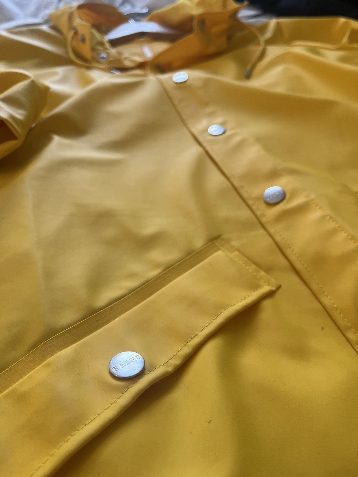 Rains Rains lightweight raincoat - vintage fisherman’s yellow Size US XS / EU 42 / 0 - 3 Thumbnail