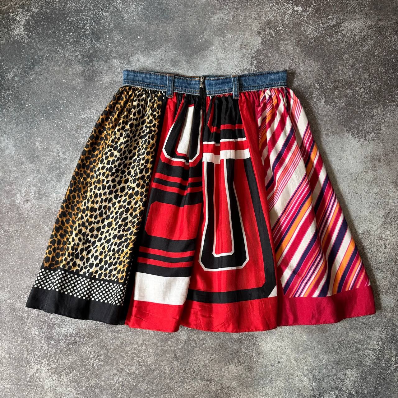 Dolce & Gabbana Dolce & Gabbana D&G Multicolor Silk Skirt Size 27" / US 4 / IT 40 - 3 Thumbnail