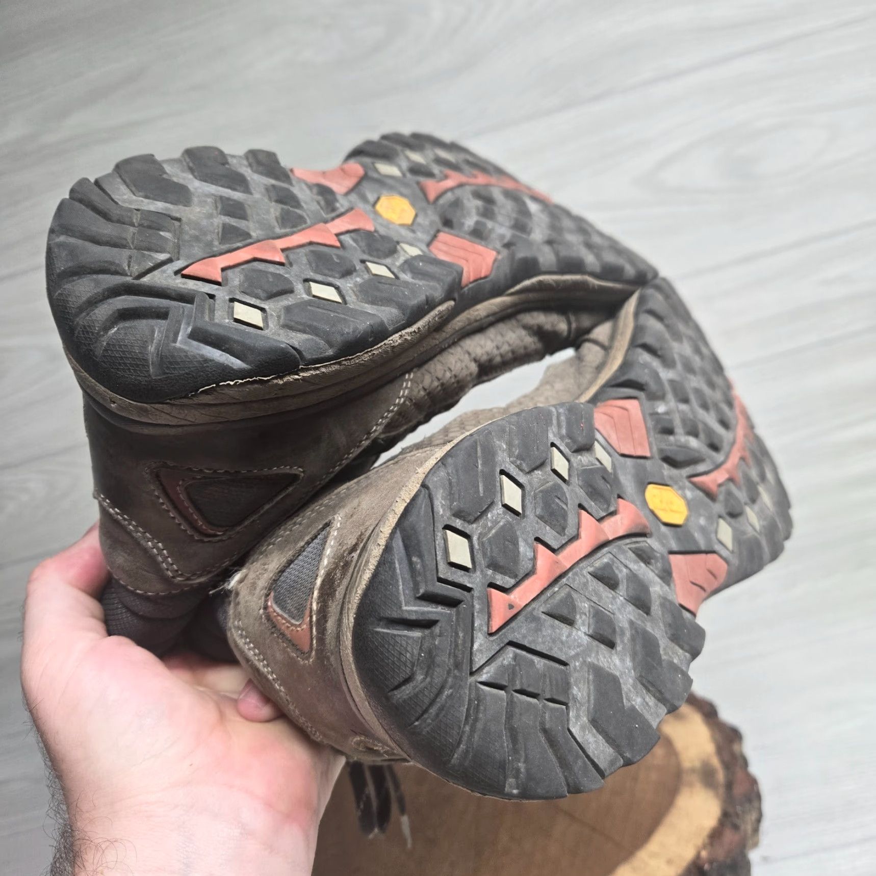 Vibram EDDIE BAUER Gray Leather Midlite Vibram Sole Weatheredge Boots Men 11.5 0061-707 Hiking Boot Mens Gray Leather Vibram Weatheredge Midlite Boots Size US 12 / EU 45 - 7 Thumbnail