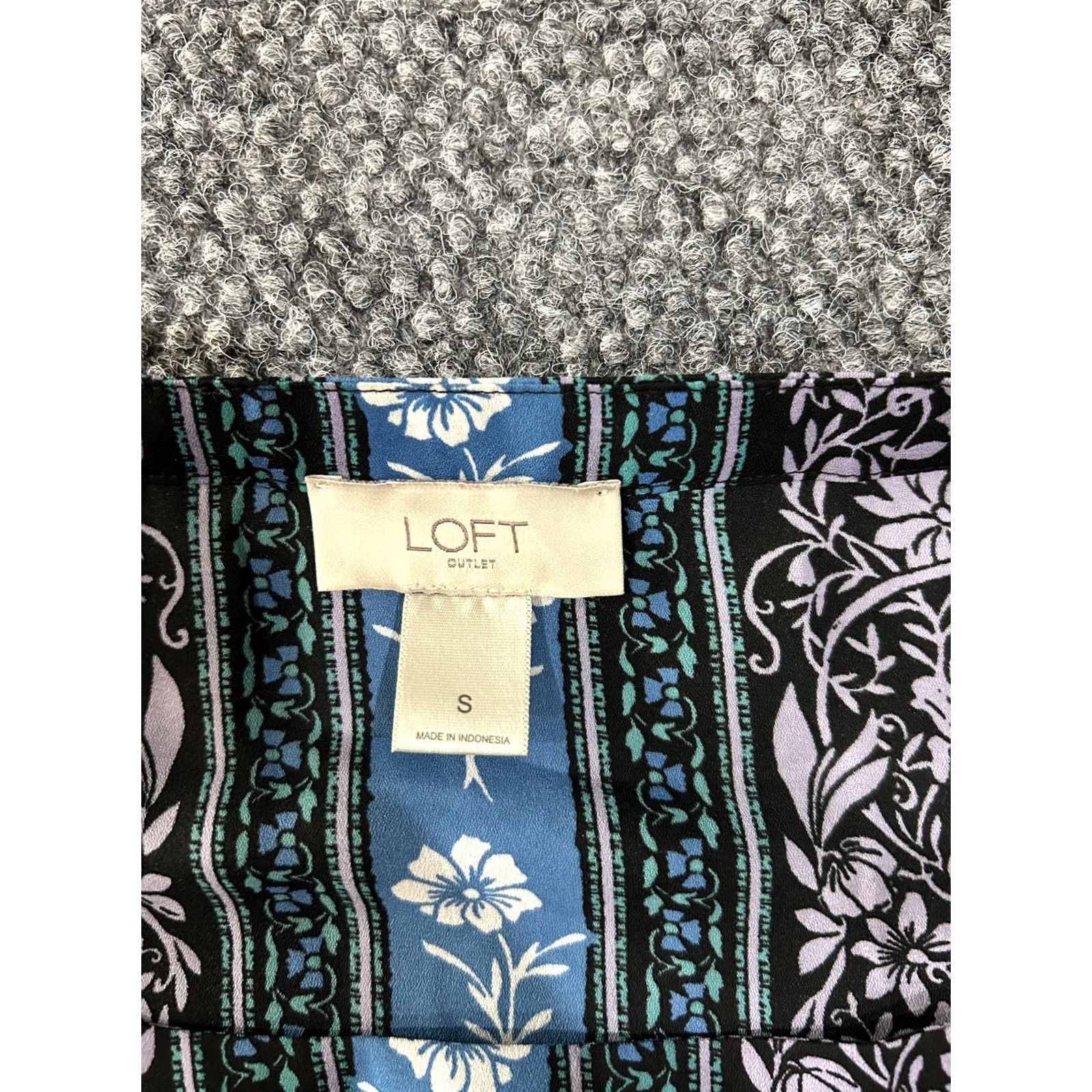 Loft LOFT Outlet Blouse Womens Small Blue Floral Boho Tunic Long Sleeve Top Size S / US 4 / IT 40 - 4 Thumbnail