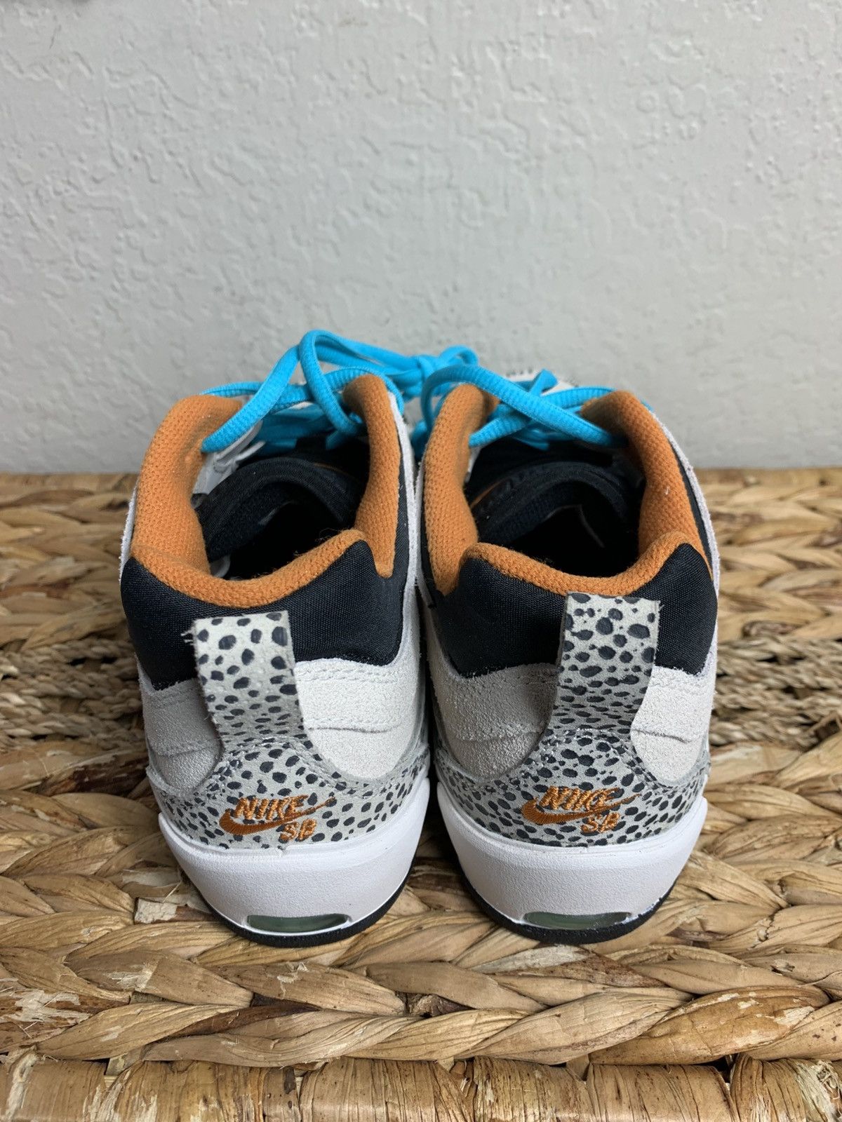 Nike 2024 NIKE DUNK SB ISHOD WAIR 2 OLYMPIC TEAM SAFARI MEN 7.5 Size US 7.5 / EU 40-41 - 3 Thumbnail