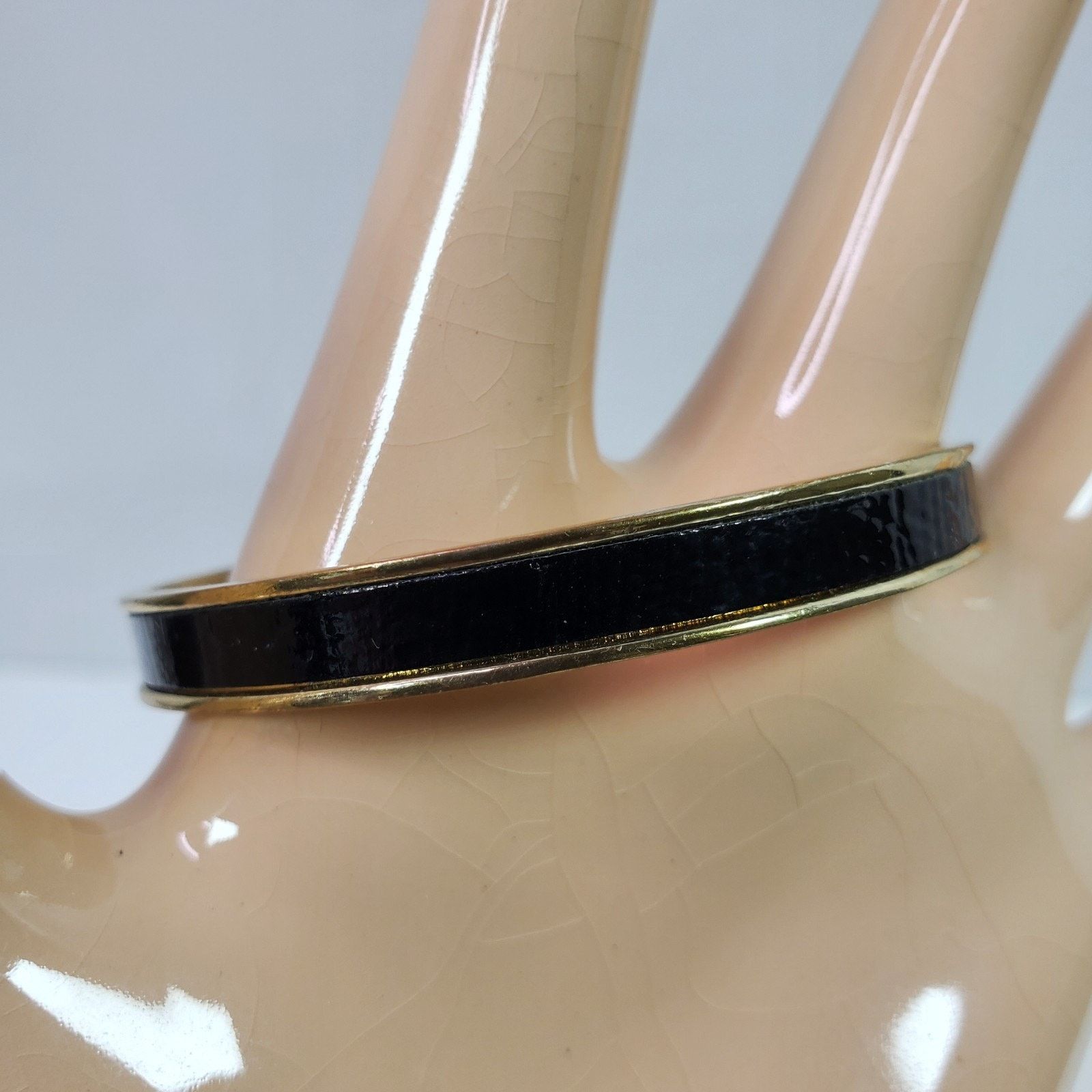 The Unbranded Brand Casual Career Cuff Bracelet Gold Tone w/ Black NOS Size ONE SIZE - 2 Thumbnail