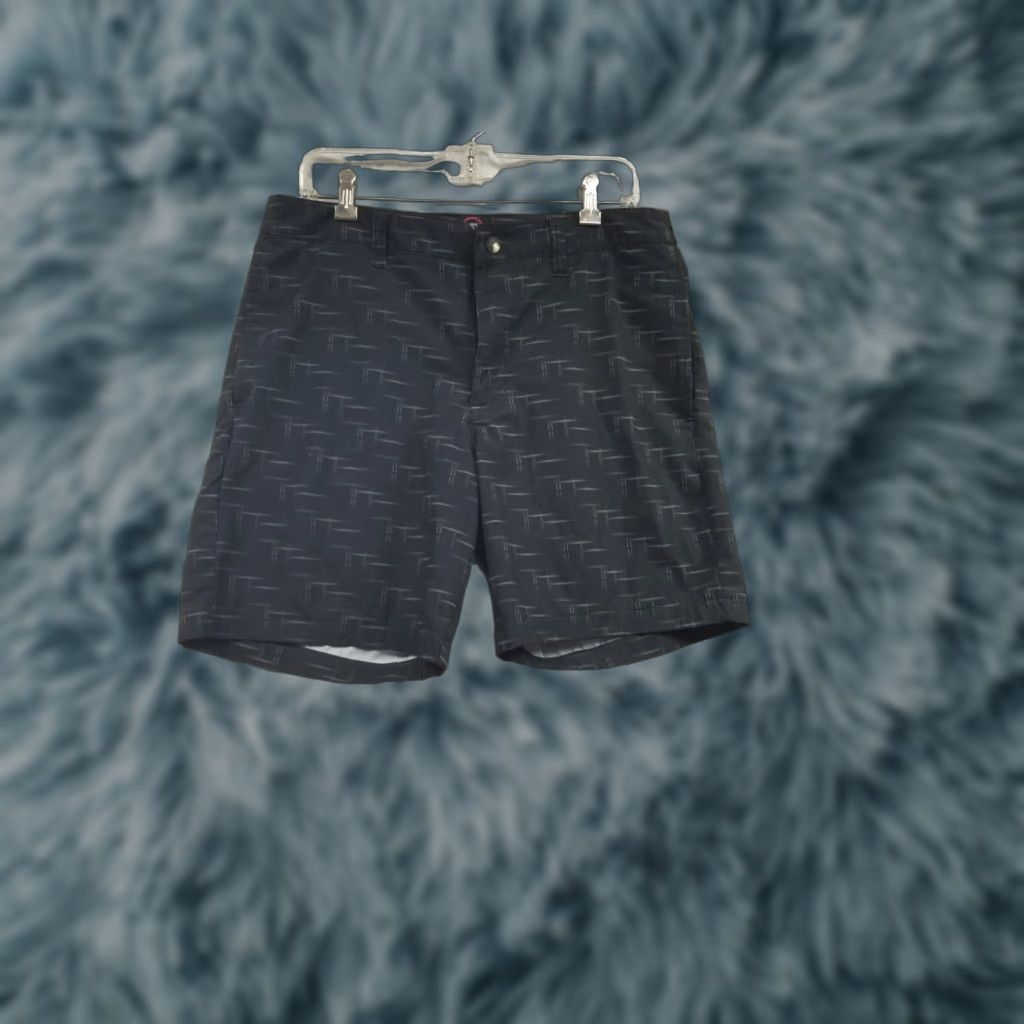 TravisMathew Travis Mathew Men's Casual Golf Shorts Stretch Size 34 Black Button Flat Front Pockets Inseam 9 in Lightweigh t No Tag Size US 34 / EU 50 - 1 Thumbnail
