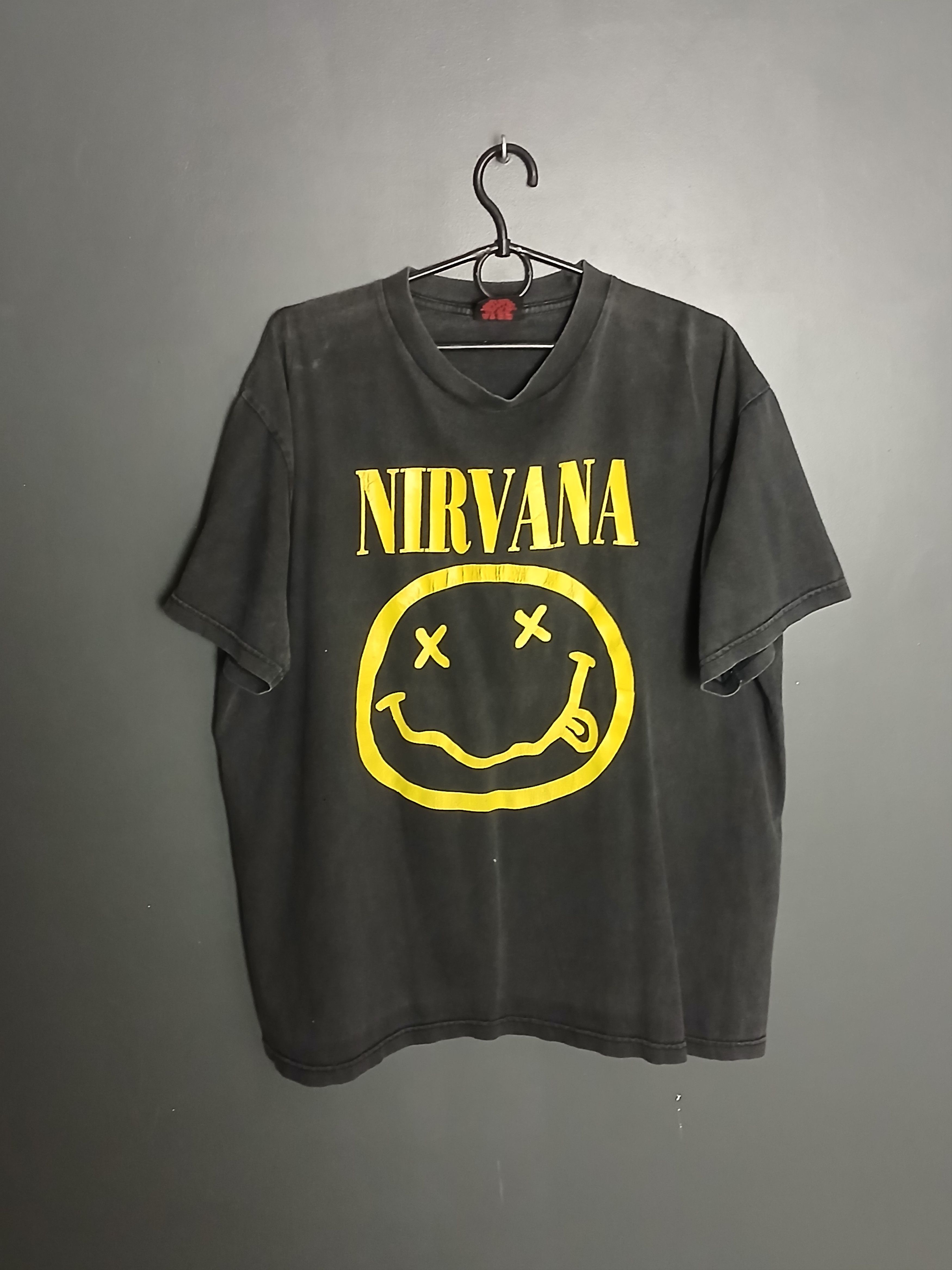 Band Tees × Nirvana Nirvana Kurt Cobain Smile T-Shirt Size US XL / EU 56 / 4 - 1 Thumbnail