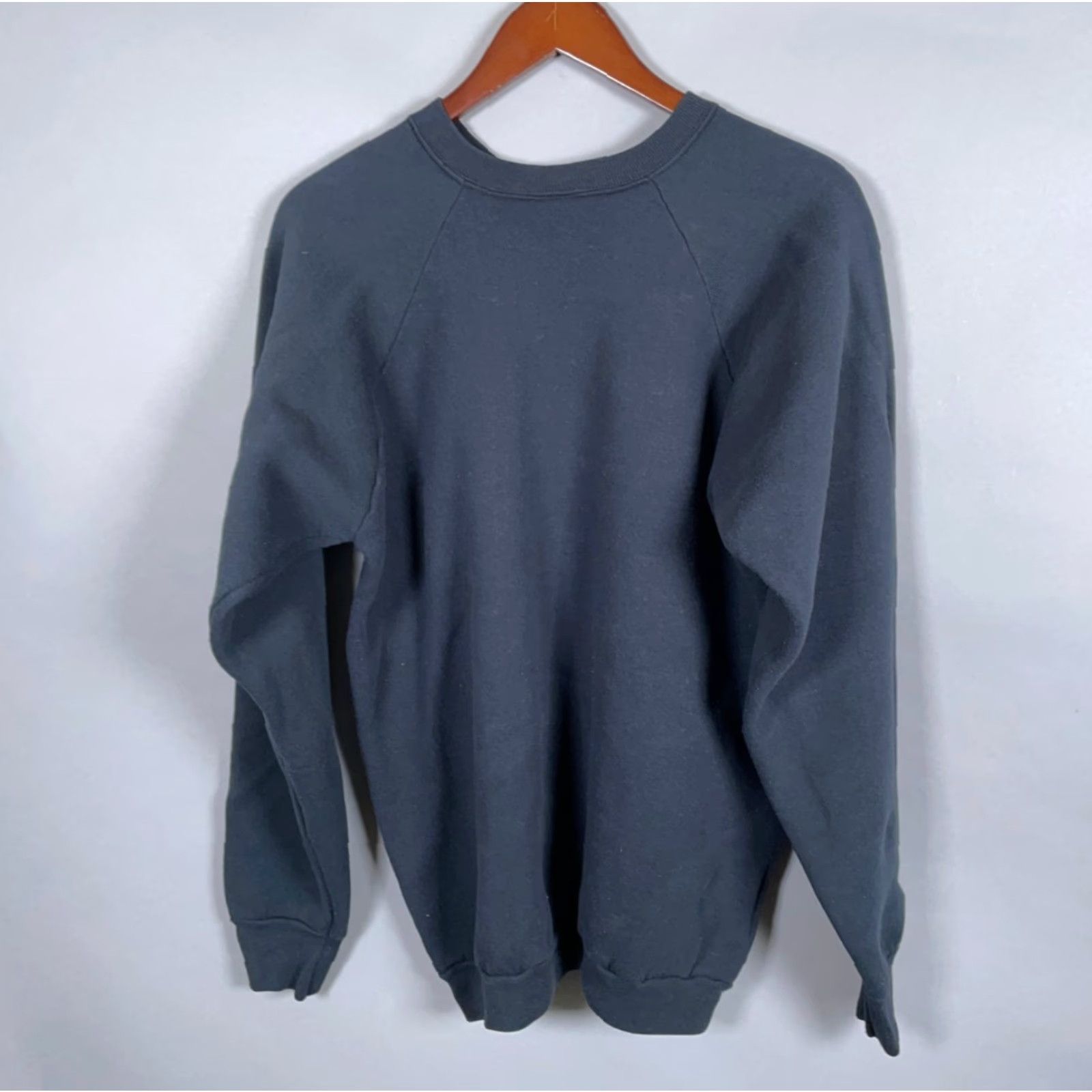 Fruit Of The Loom VINTAGE Washington DC Sweatshirt Adult XL Black Raglan Sleeves 50/50 Cotton Polyester Crew Neck Pullover 90s City Retro Fruit of the Loom Mens Size US L / EU 52-54 / 3 - 2 Thumbnail