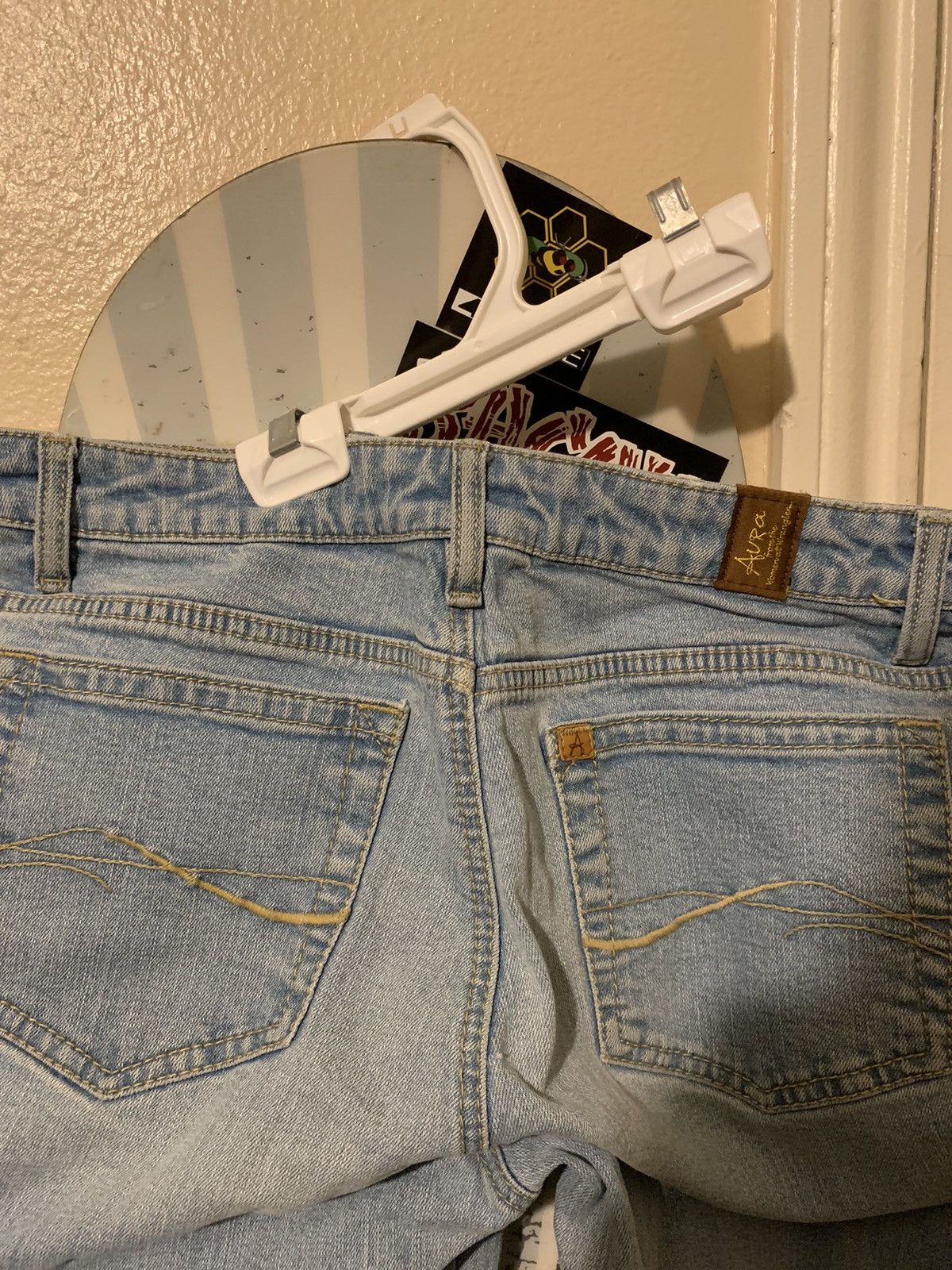 Wrangler Women’s Short Rise lAura Jeans from The Women at Wrangler Size 28" / US 6 / IT 42 - 6 Thumbnail