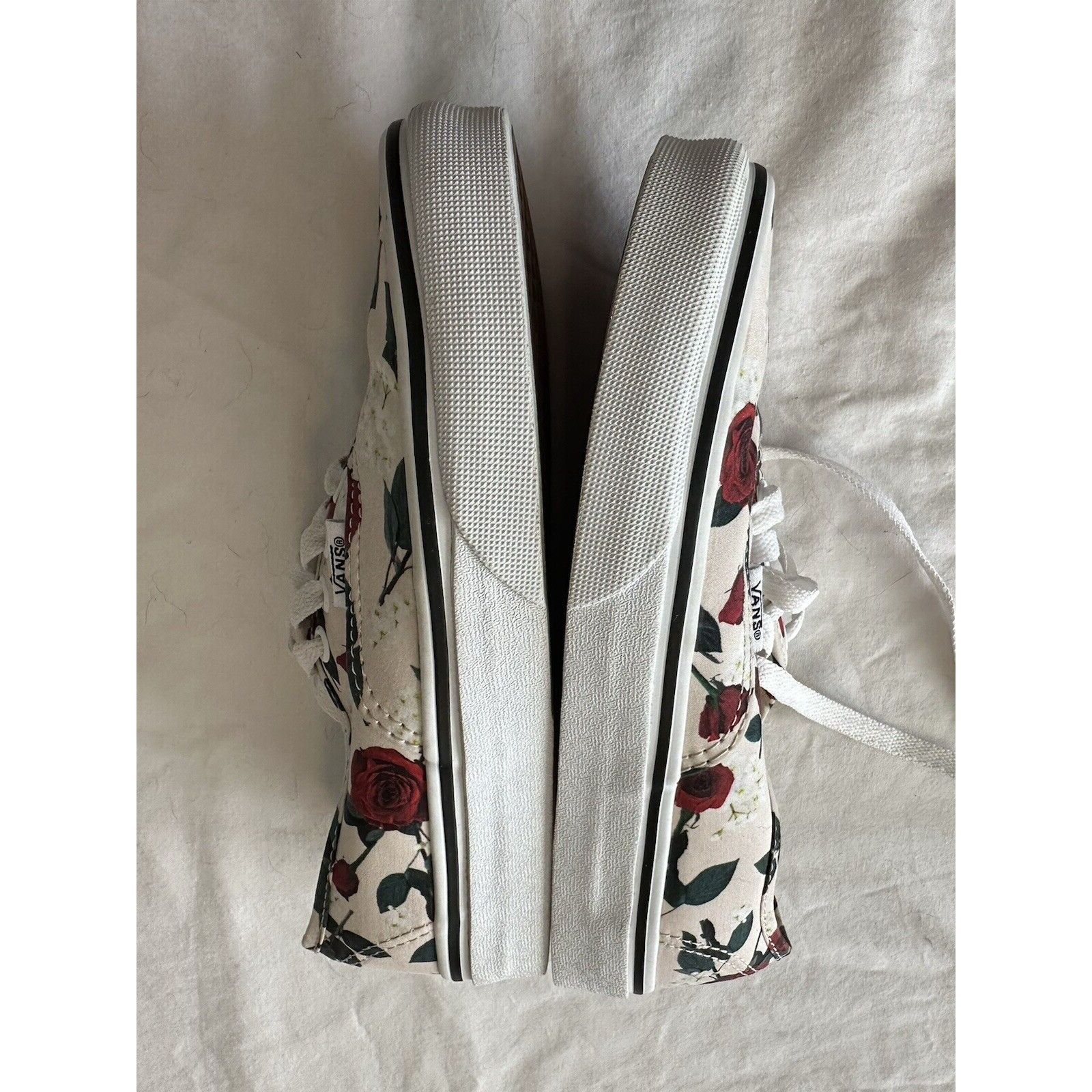 Vans VANS Authentic shoes women Sz 5.5/ Mens 4 Roses Flower Skate Size US 5.5 / IT 35.5 - 11 Thumbnail
