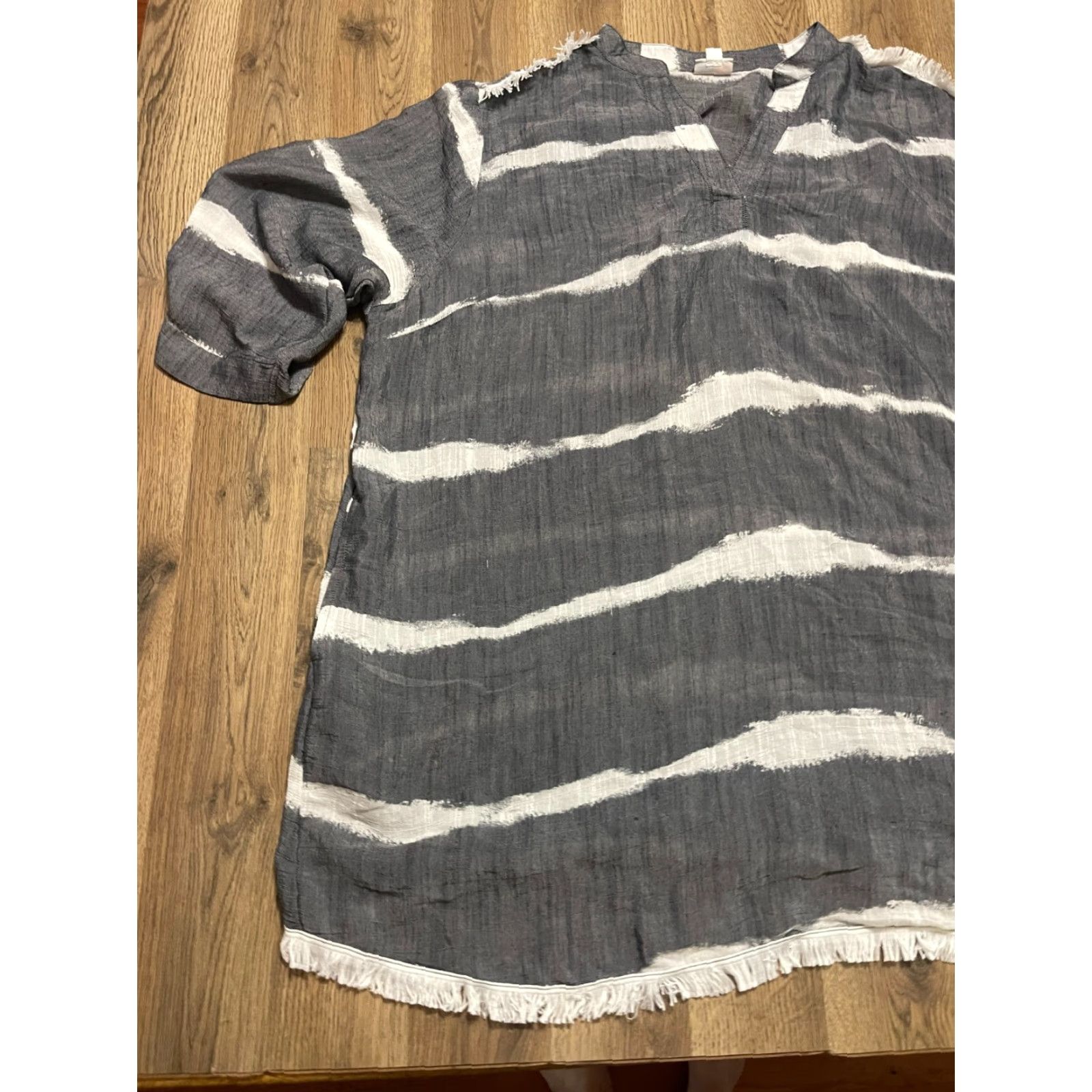 Vintage Lularoe Dress Women's Plus 2XL Grey White Long Sleeve V-Neck Dress Shirt Dress 2XL Women Casual Knee Length White V-Neck Pullover Solid Pattern Size XXL / US 16-18 / IT 52-54 - 3 Thumbnail