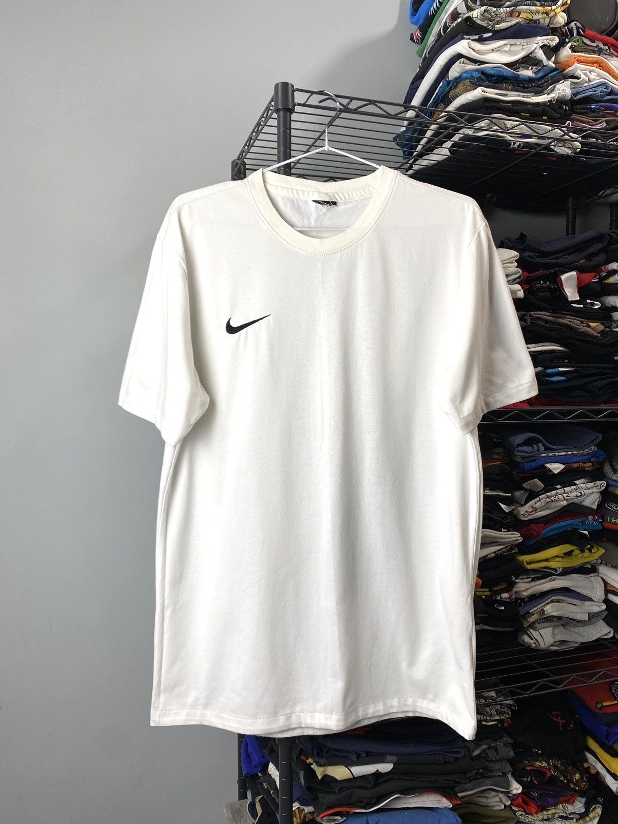 Nike Vintage Nike T Shirt Embroidered Swoosh Size US M / EU 48-50 / 2 - 1 Thumbnail