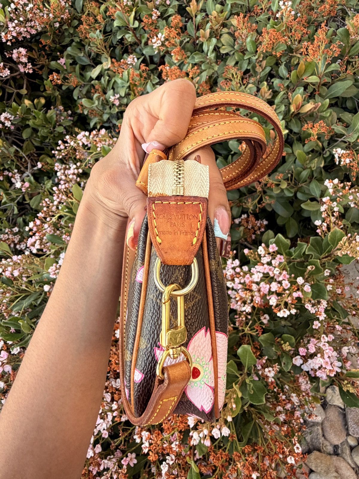 Louis Vuitton × Takashi Murakami Louis Vuitton Cherry Blossom Pochette Takashi Murakami Size ONE SIZE - 9 Thumbnail