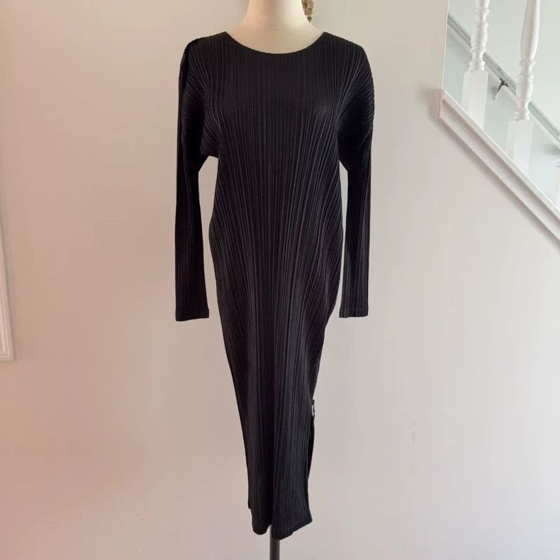 Issey Miyake Issey Miyake size:2 Black pleated side dress with zipper Size M / US 6-8 / IT 42-44 - 1 Thumbnail
