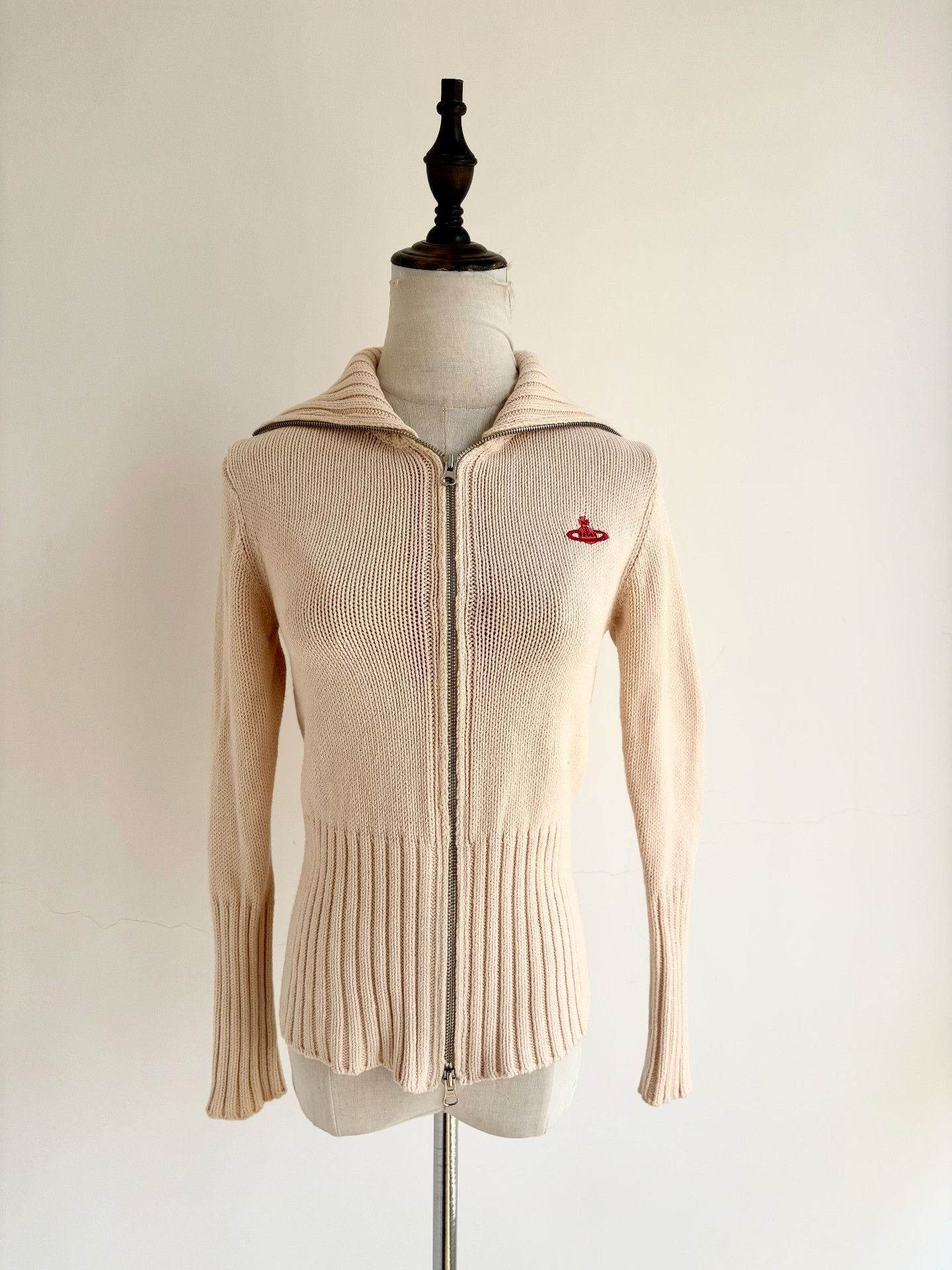 Vivienne Westwood Vivienne Westwood White Knit Cardigan Size M / US 6-8 / IT 42-44 - 1 Thumbnail