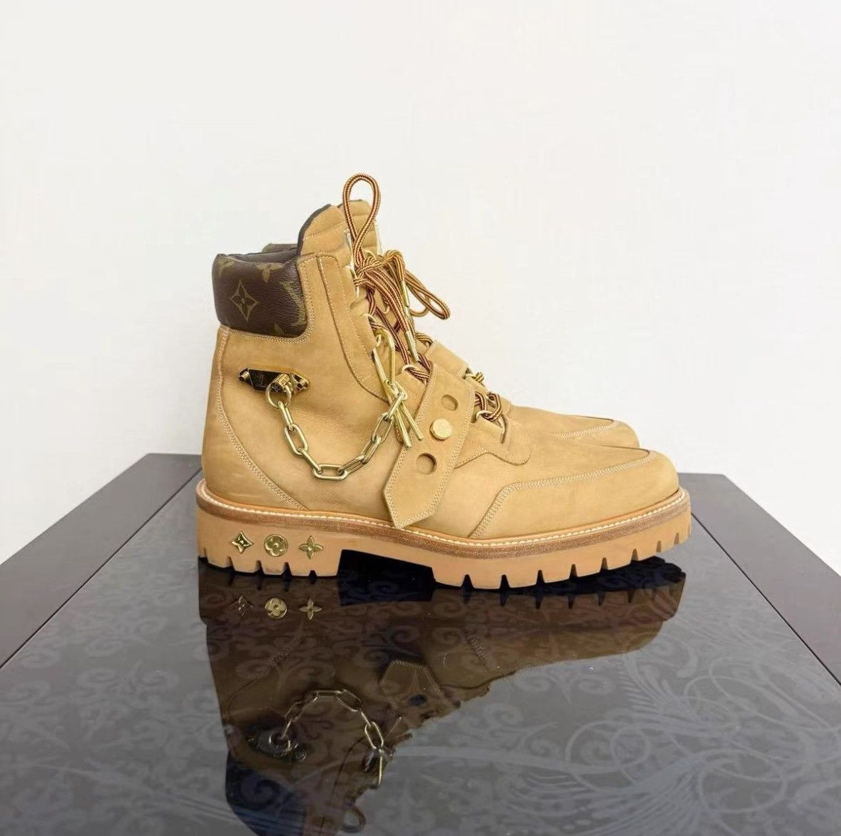 Louis Vuitton Louis Vuitton Boots Size US 8.5 / EU 41-42 - 2 Thumbnail