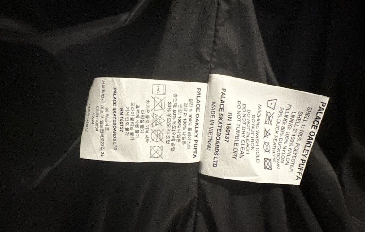 Oakley × Palace Oakley Palace Puffa Size US M / EU 48-50 / 2 - 4 Thumbnail