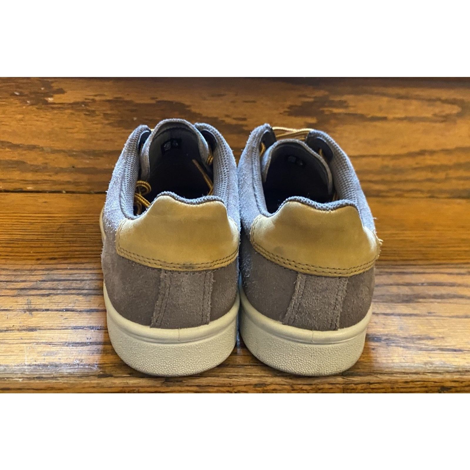 Ecco Ecco Soft Comfort Suede Sneakers Women’s 9-9.5 Gray 40 Shoes Size US 9.5 / IT 39.5 - 4 Thumbnail