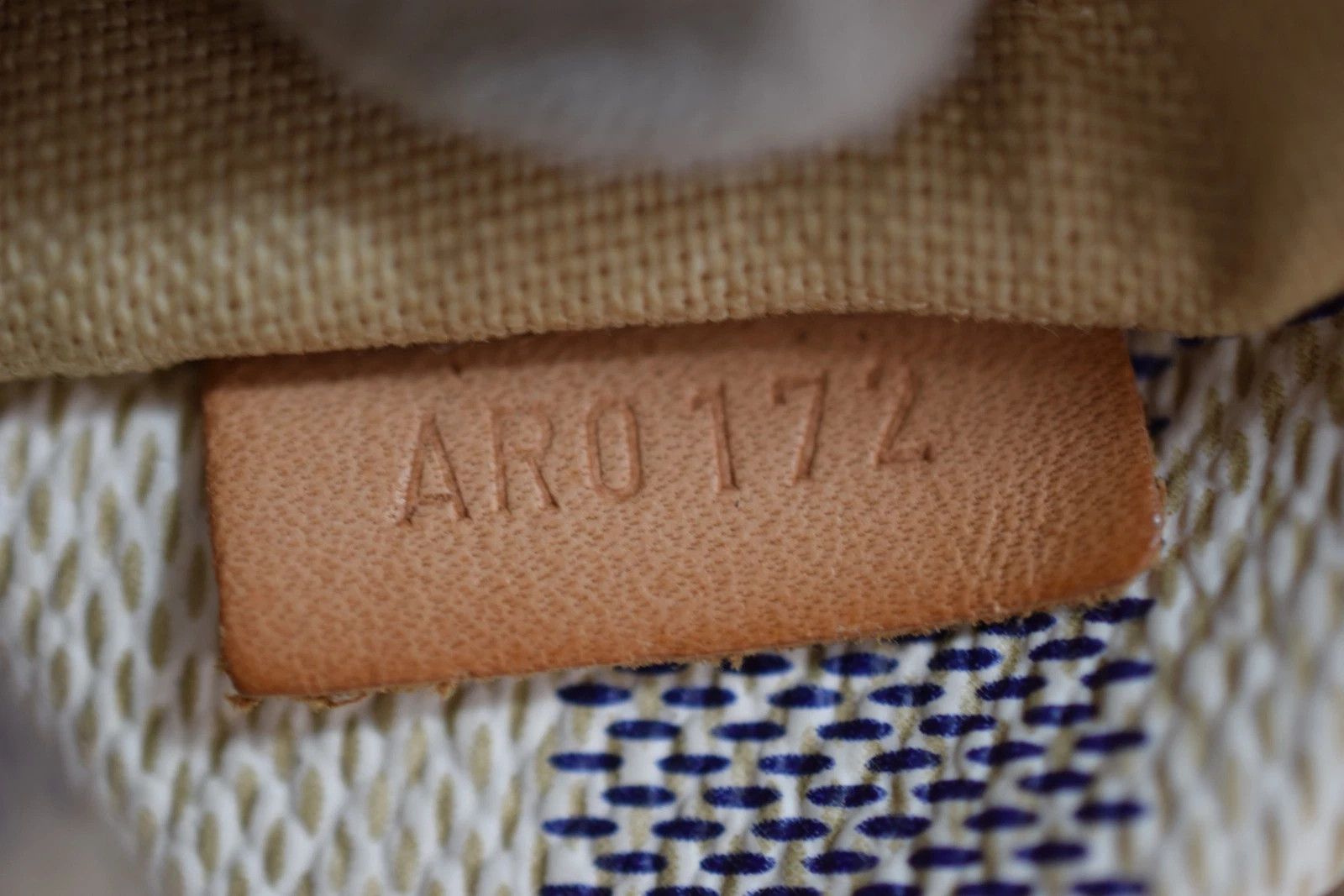 Louis Vuitton Louis Vuitton Totally MM Tote Bag Damier Azur Canvas N51262 Size ONE SIZE - 20 Thumbnail