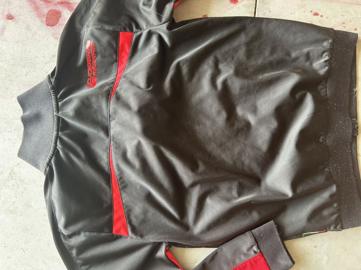 Ferrari × Puma Puma Ferrari Light Zip Up Size US XS / EU 42 / 0 - 4 Thumbnail