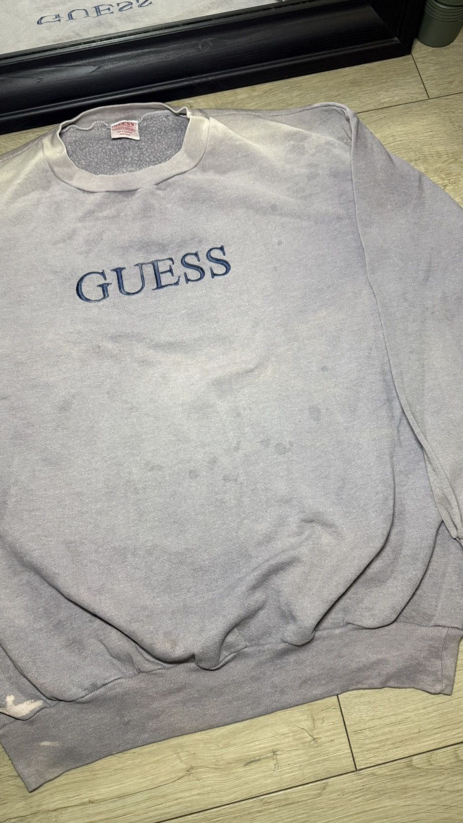 Guess Vintage 1990s Faded Guess SpellOut Embroidered Crewneck Size US M / EU 48-50 / 2 - 5 Thumbnail