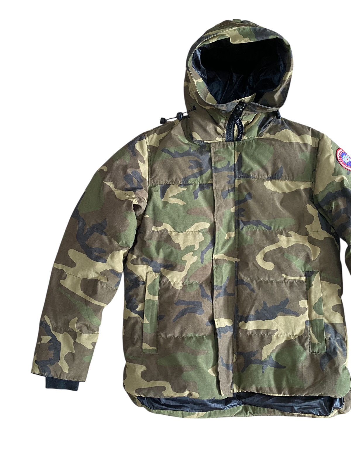 Canada Goose Canada Goose camo puffer jacket Size US S / EU 44-46 / 1 - 3 Thumbnail