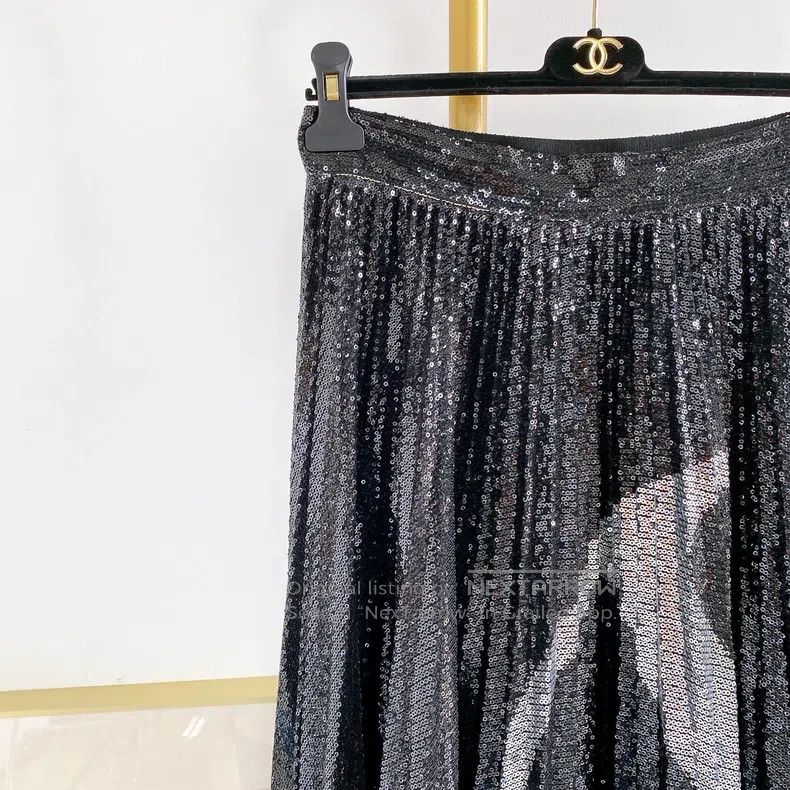 Valentino Valentino Dark sequin skirt Size M / US 6-8 / IT 42-44 - 3 Thumbnail