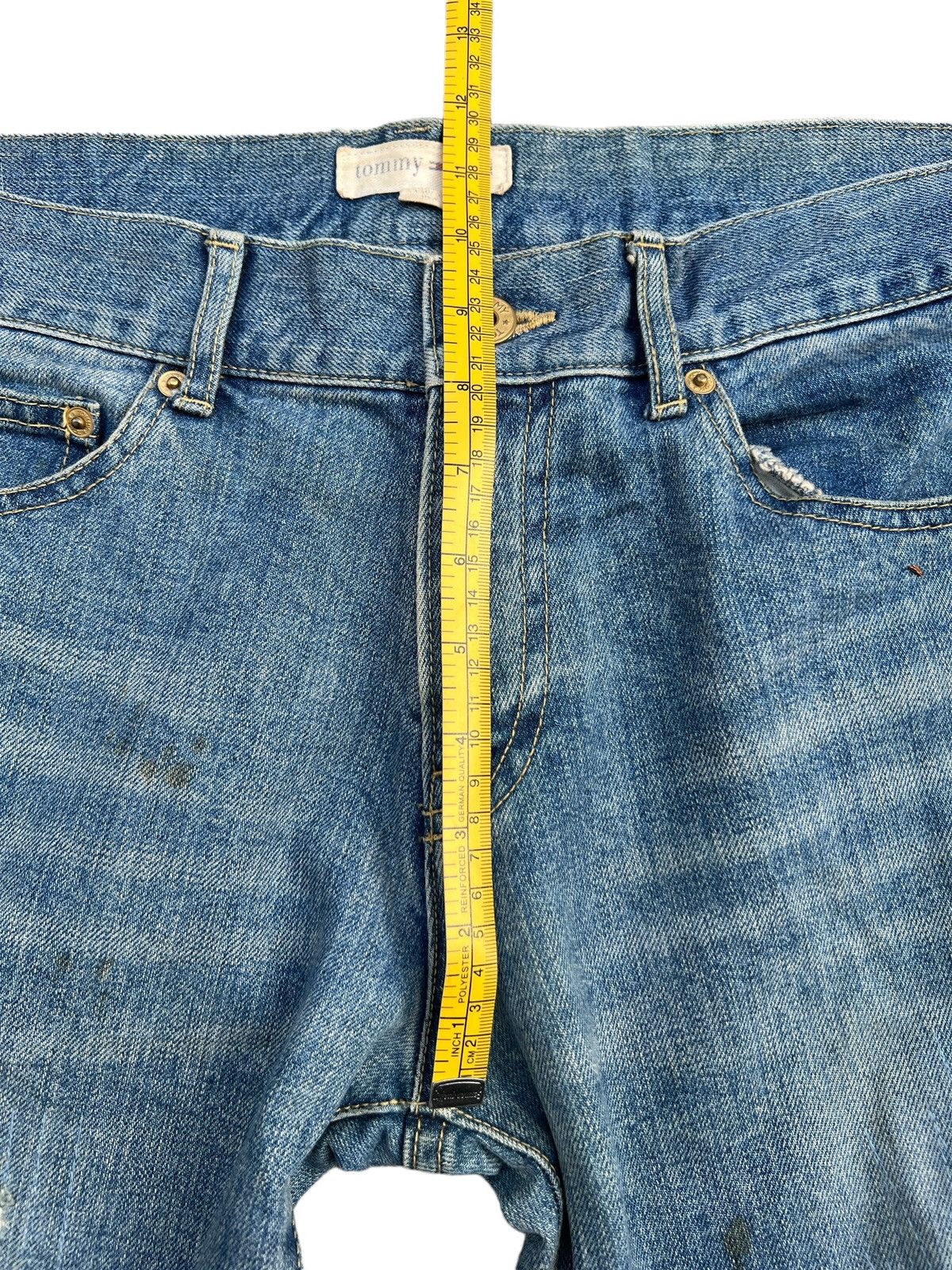 Tommy Hilfiger Y2K Tommy Hilfiger Distressed Patch Denim Jeans 34x34 Size 34" / US 12 / IT 48 - 13 Thumbnail