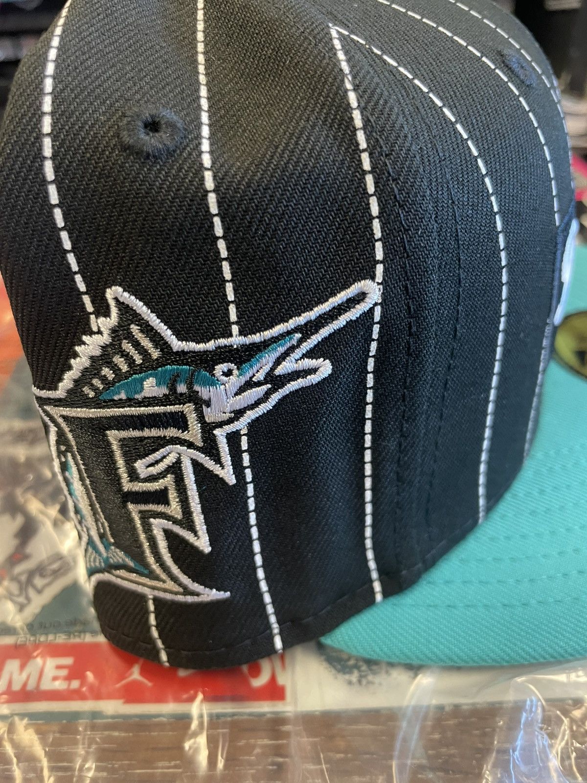 MLB × New Era × Supreme Supreme MLB Fitted Size ONE SIZE - 2 Thumbnail