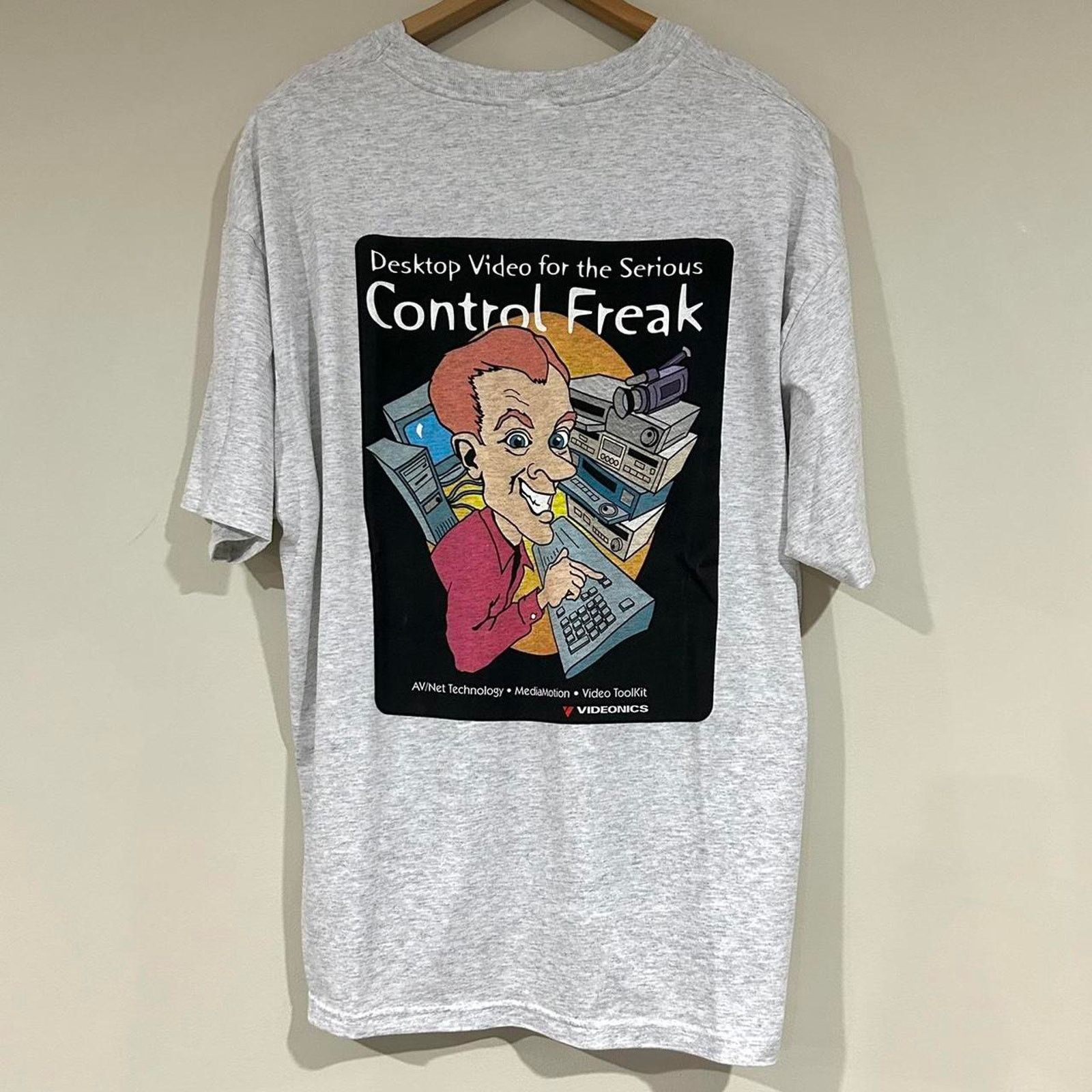 Hanes Vintage Control Freak Computer Graphic Shirt Size US XL / EU 56 / 4 - 1 Thumbnail