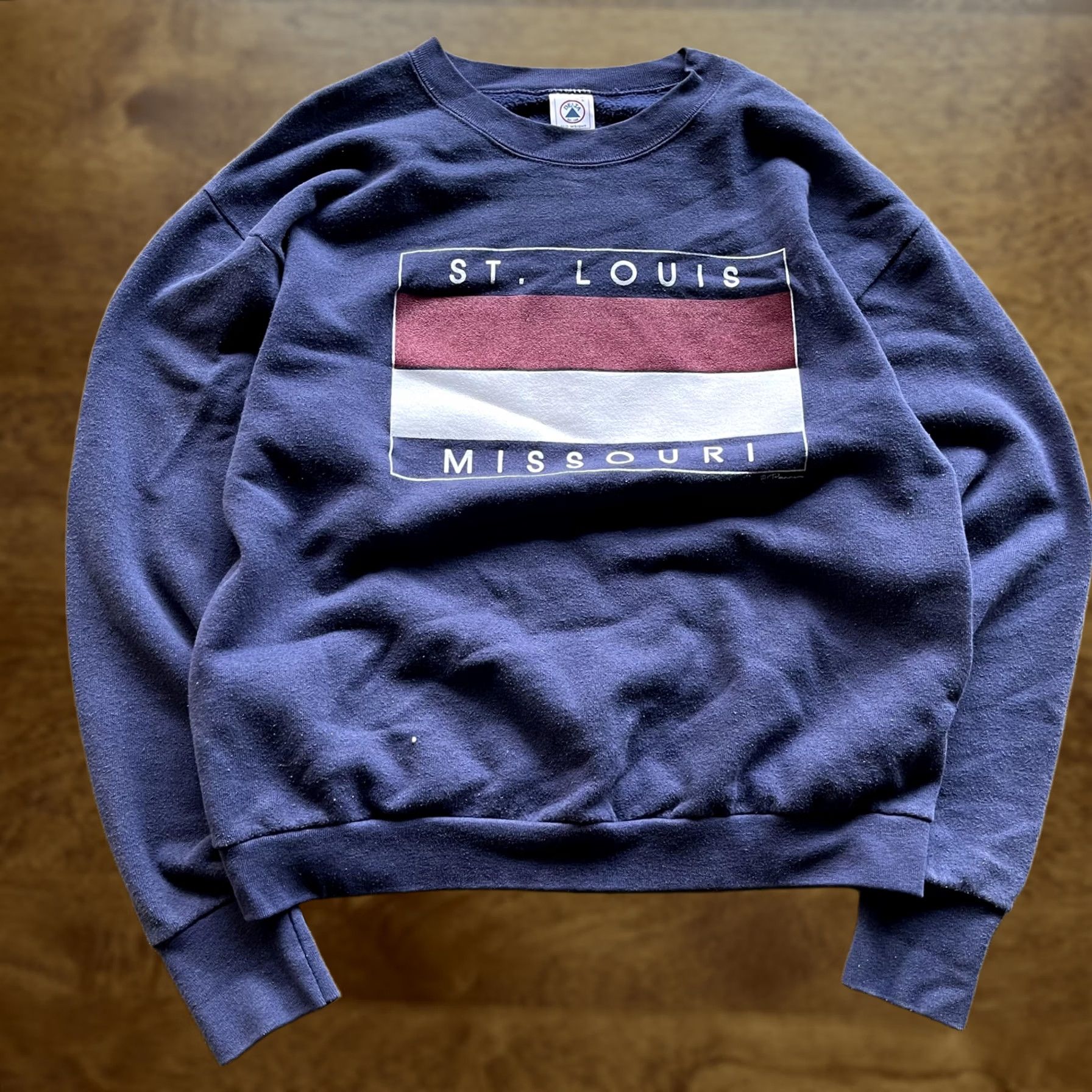 Delta VINTAGE St Louis Missouri Sweatshirt Mens Large Navy Delta Graphic Print Pullover Crewneck USA Made 90s Size US L / EU 52-54 / 3 - 1 Thumbnail