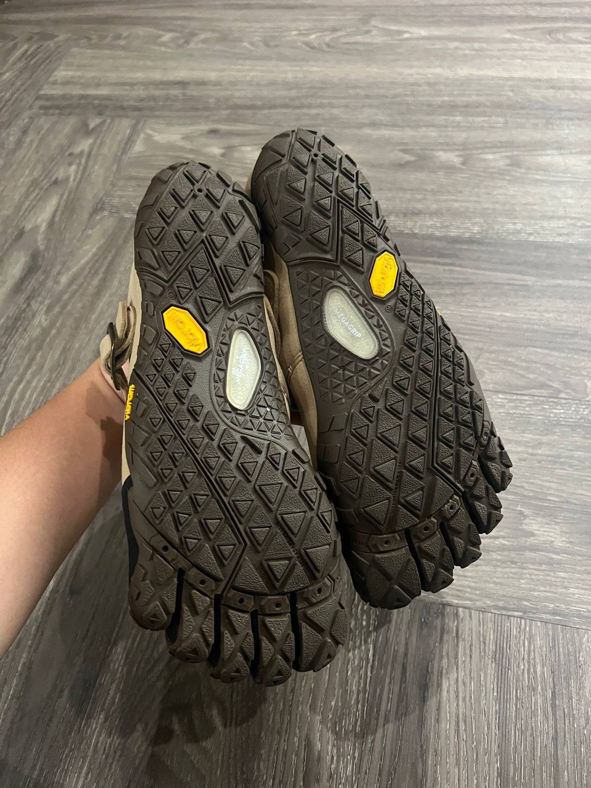 Suicoke × Takahiromiyashita The Soloist. × Vibram AW23 TAKAHIROMIYASHITA TheSoloist Suede One Strap Fivefinger Size US 8.5 / EU 41-42 - 4 Thumbnail