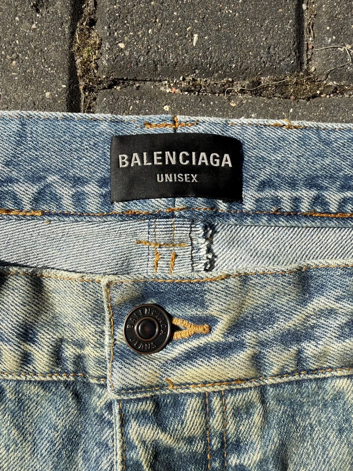 Balenciaga Balenciaga Waxed Baggy Denim Size US 32 / EU 48 - 2 Thumbnail