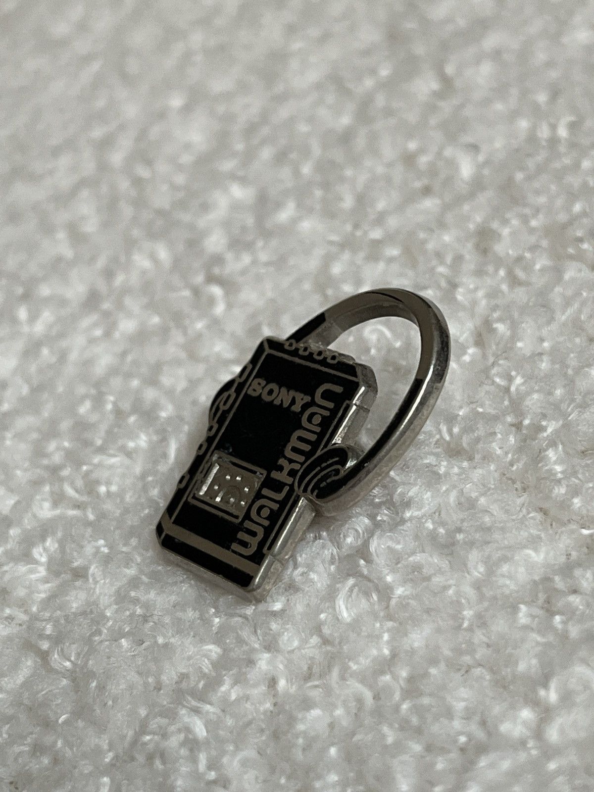Sony Sony Walkman vintage pin Size ONE SIZE - 3 Thumbnail