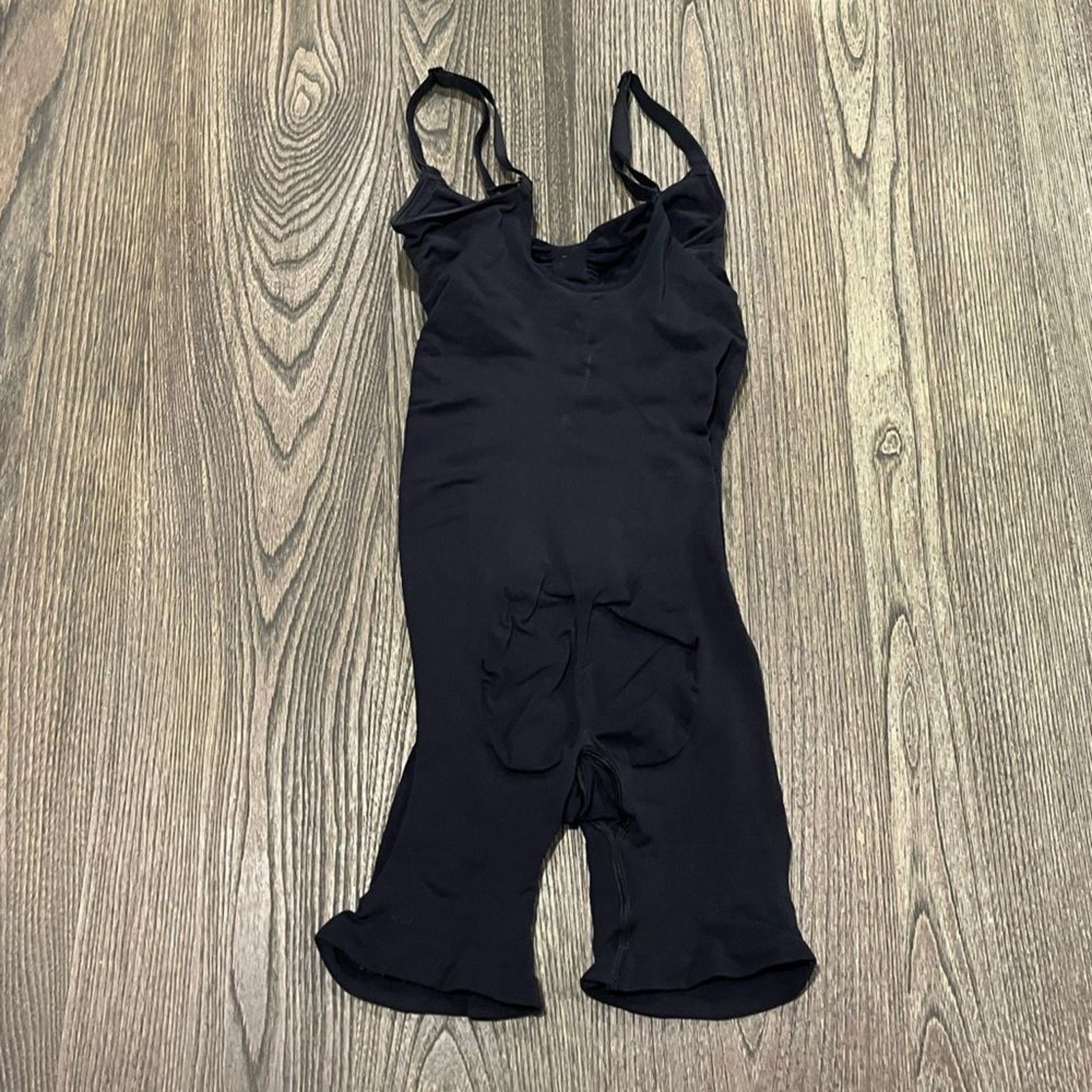 SKIMS NWOT Skims Shapewear Seamless Sculpt Mid Thigh Bodysuit M Size ONE SIZE - 3 Thumbnail