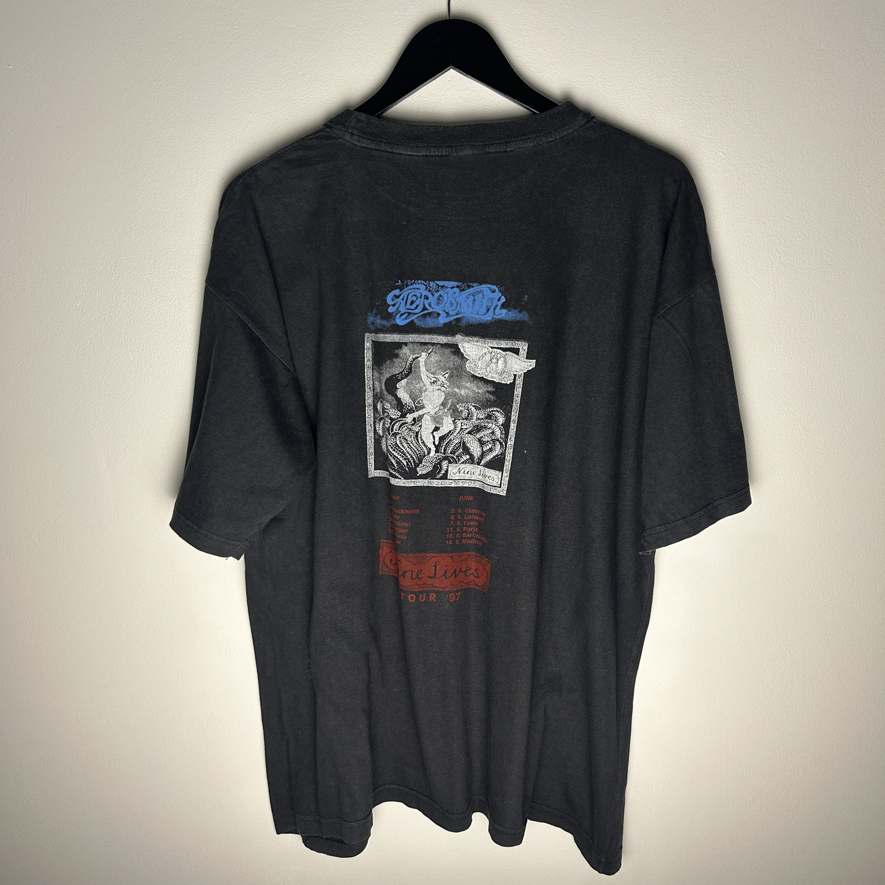 Band Tees Vintage Aerosmith Nine Live Tour 1997 Band T-shirt Size US XL / EU 56 / 4 - 2 Thumbnail