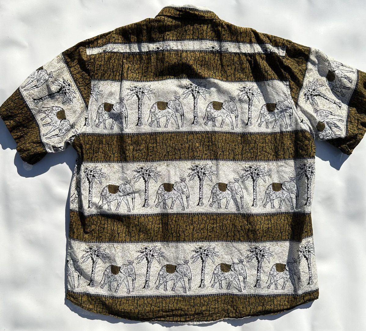 Other Festival Shirt Unique Abstract Pattern Design Size XL / XXL Size US XXL / EU 58 / 5 - 2 Thumbnail