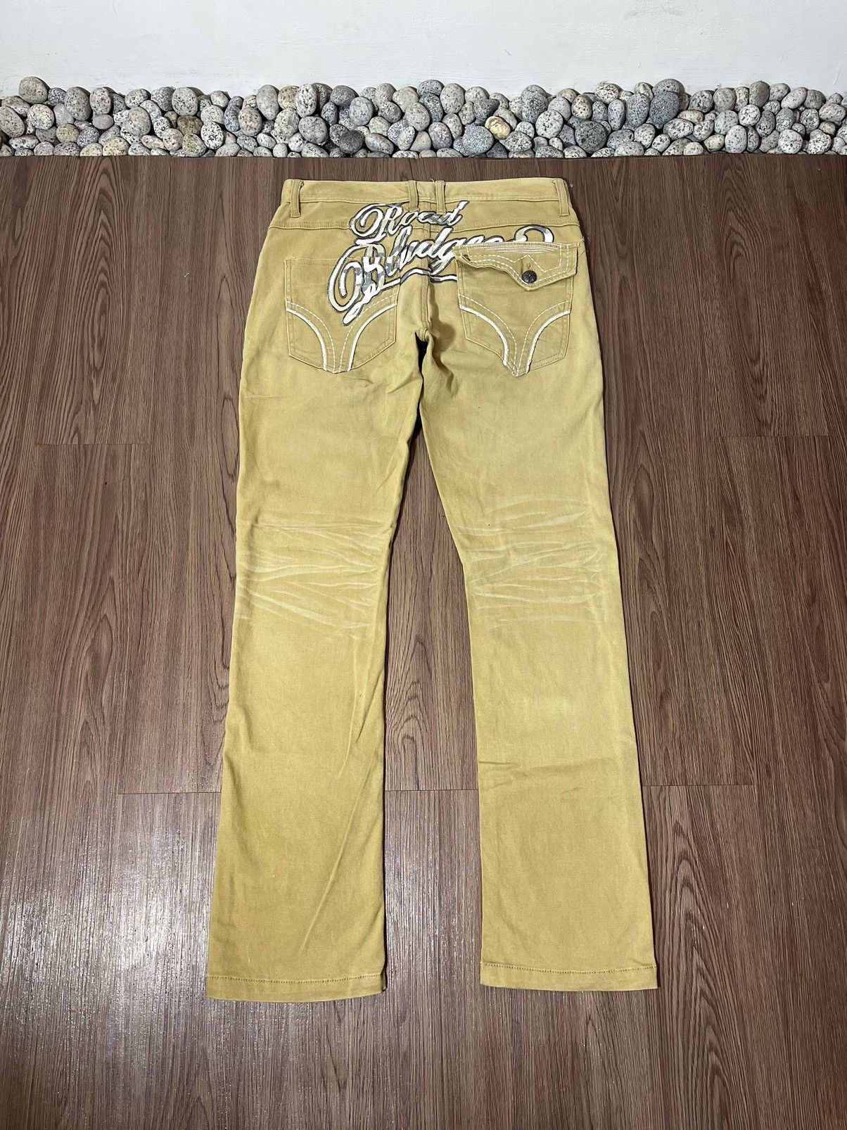 In The Attic × Japanese Brand In The Attic Back Embroidery Suede Pants Size US 33 - 6 Thumbnail