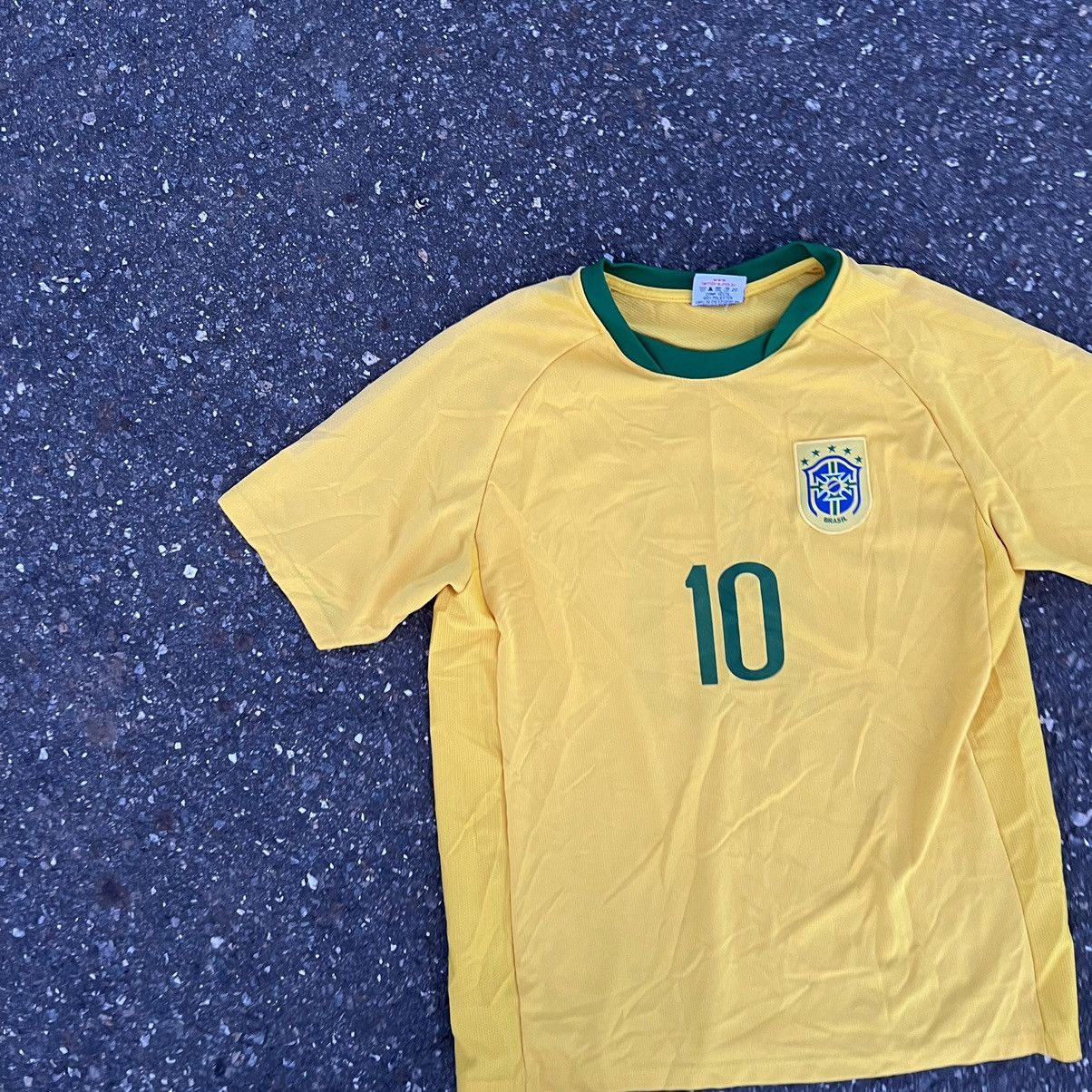 Vintage Brazil 2002 Home Kit Ronaldo 9 El Fenomeno Retro Jersey R9 Size US L / EU 52-54 / 3 - 2 Thumbnail