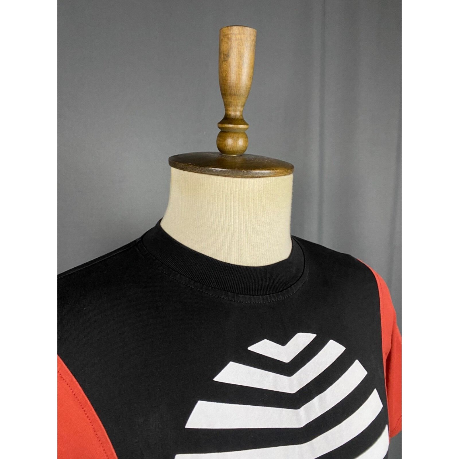 Alexander McQueen MINT! Alexander McQueen Big Logo Men's Black T-Shirt Size XS Size US XS / EU 42 / 0 - 6 Thumbnail