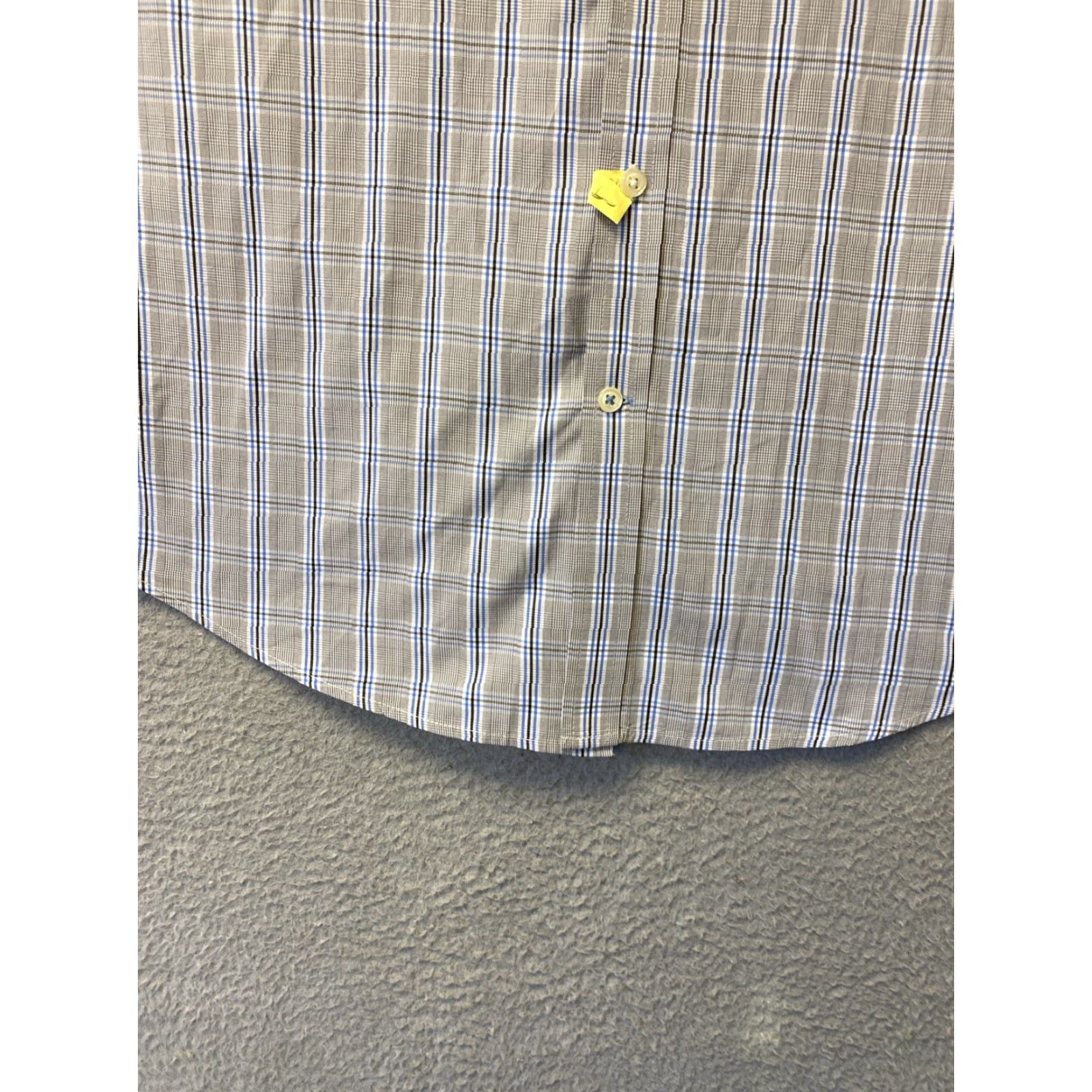 Izod IZOD Button-Up Shirt Men L Gray Plaid Casual Classic 162-11 Size US L / EU 52-54 / 3 - 5 Thumbnail