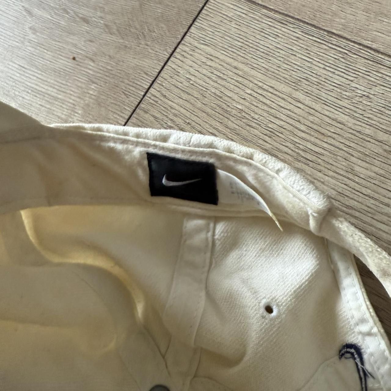 Nike Nike Baseball Cap Vintage White Swoosh Size ONE SIZE - 3 Thumbnail